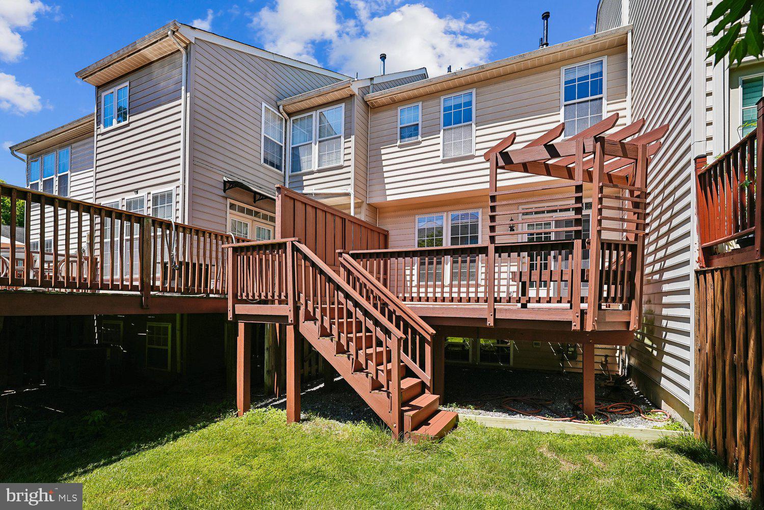 THE VILLAGES OF URBANA GREENSPRING - Residential