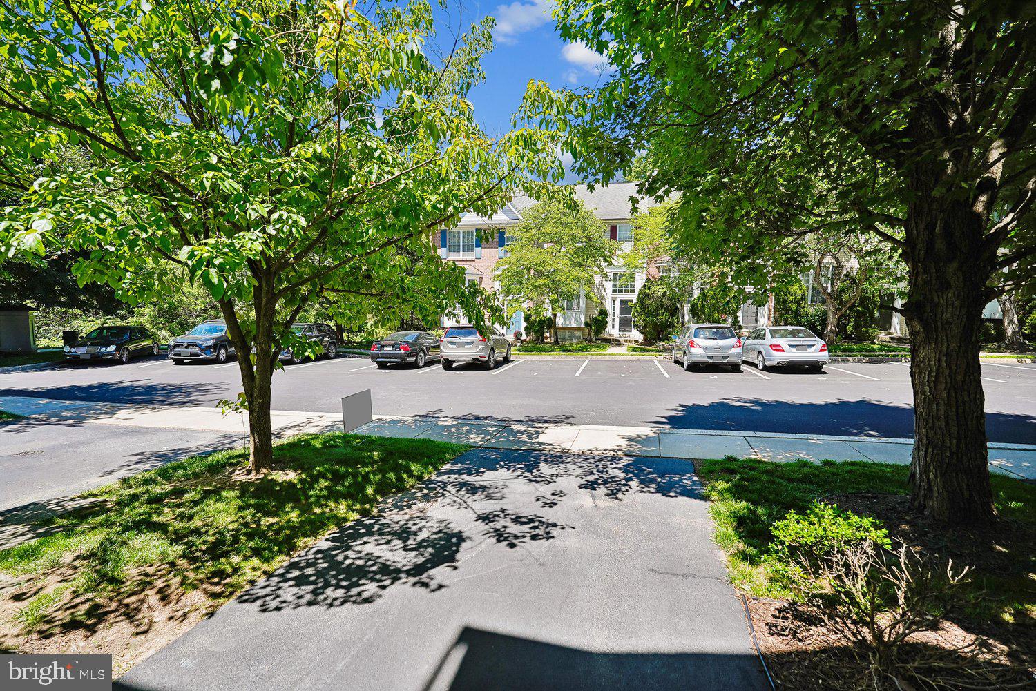 THE VILLAGES OF URBANA GREENSPRING - Residential