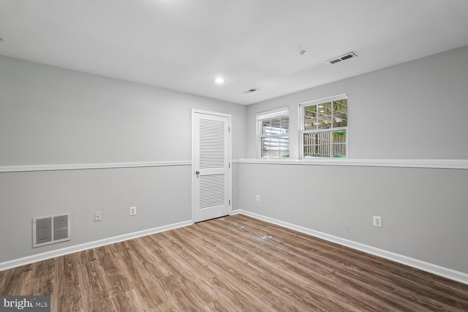 THE VILLAGES OF URBANA GREENSPRING - Residential