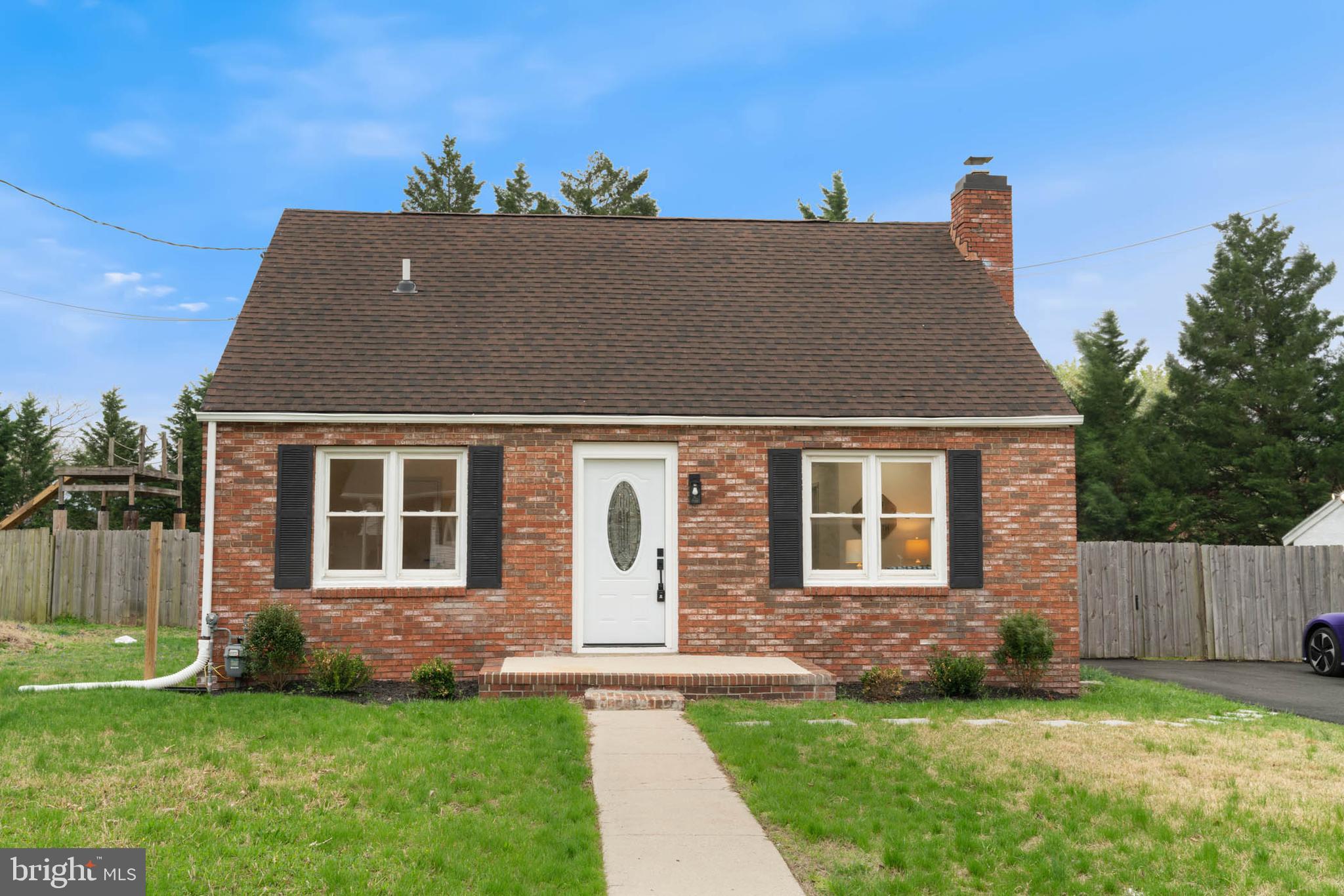 KELLINGTON DRIVE - Residential