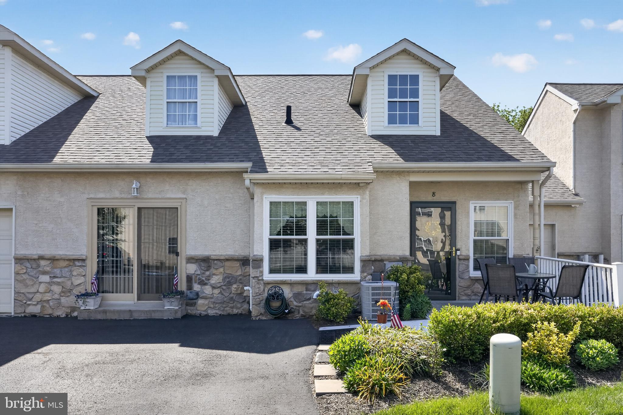 STUARTS KEEP - Residential