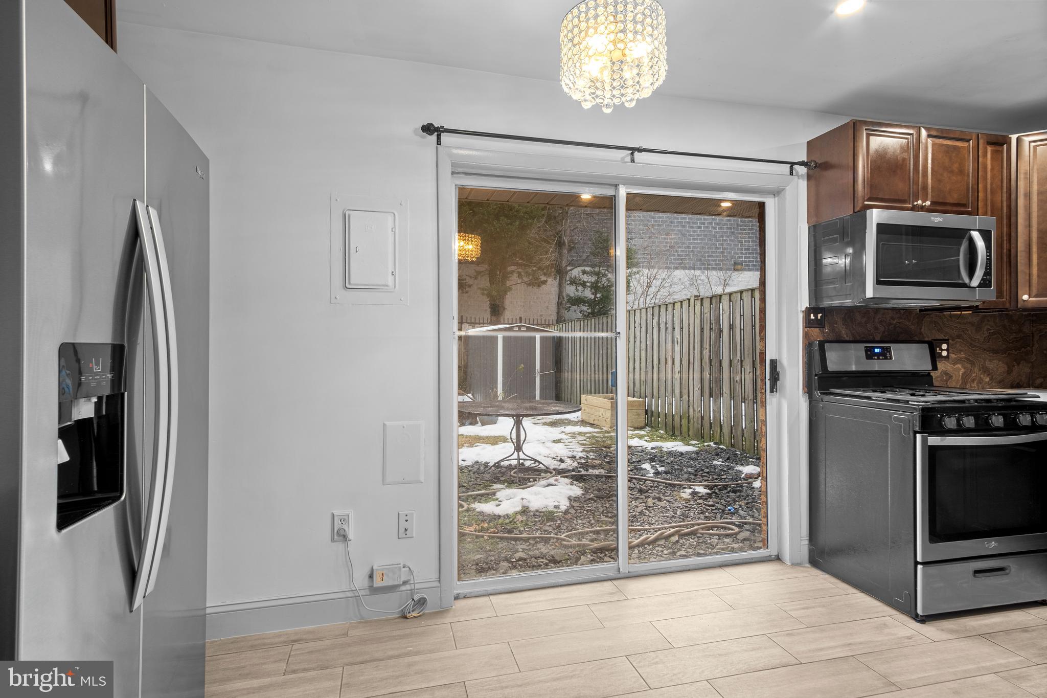 REFLECTION LAKE - Residential Lease