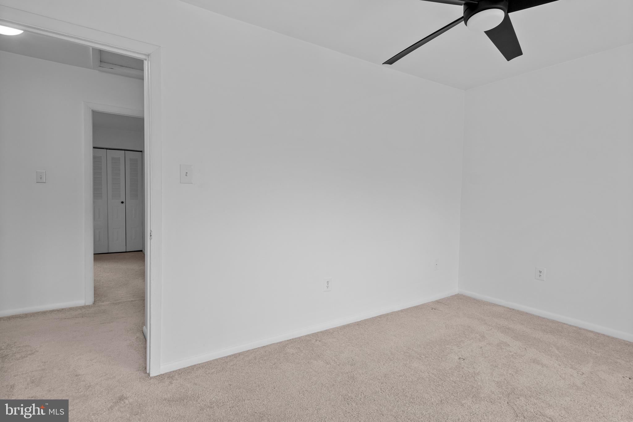 REFLECTION LAKE - Residential Lease