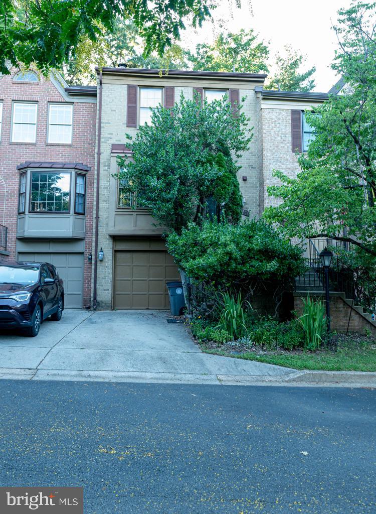 ROCKVILLE HEIGHTS - Residential