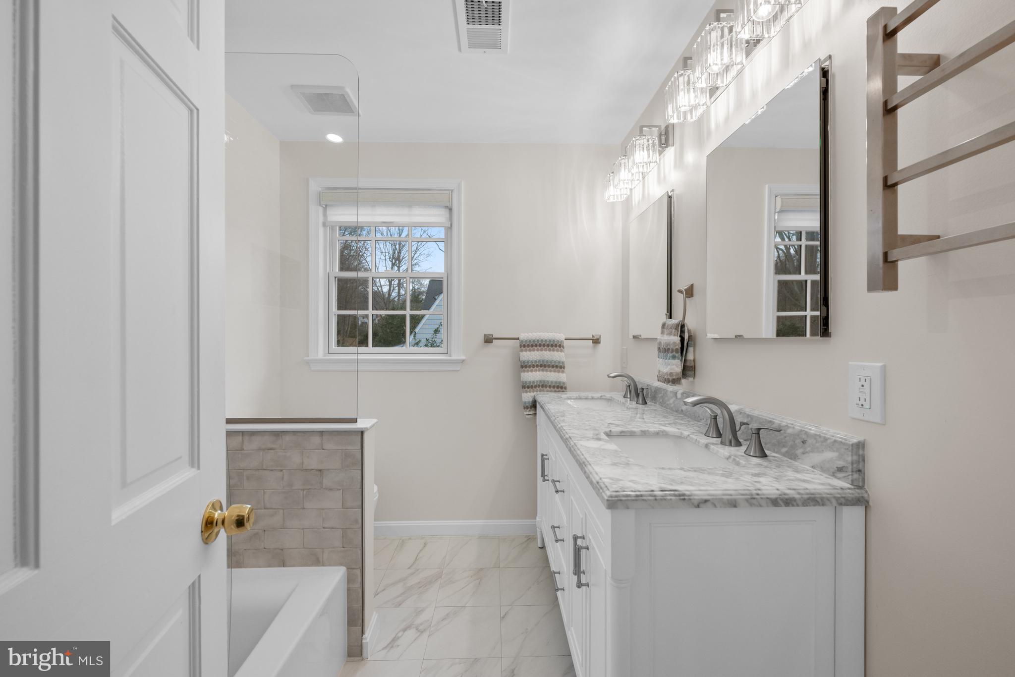 RIVER FALLS - Residential