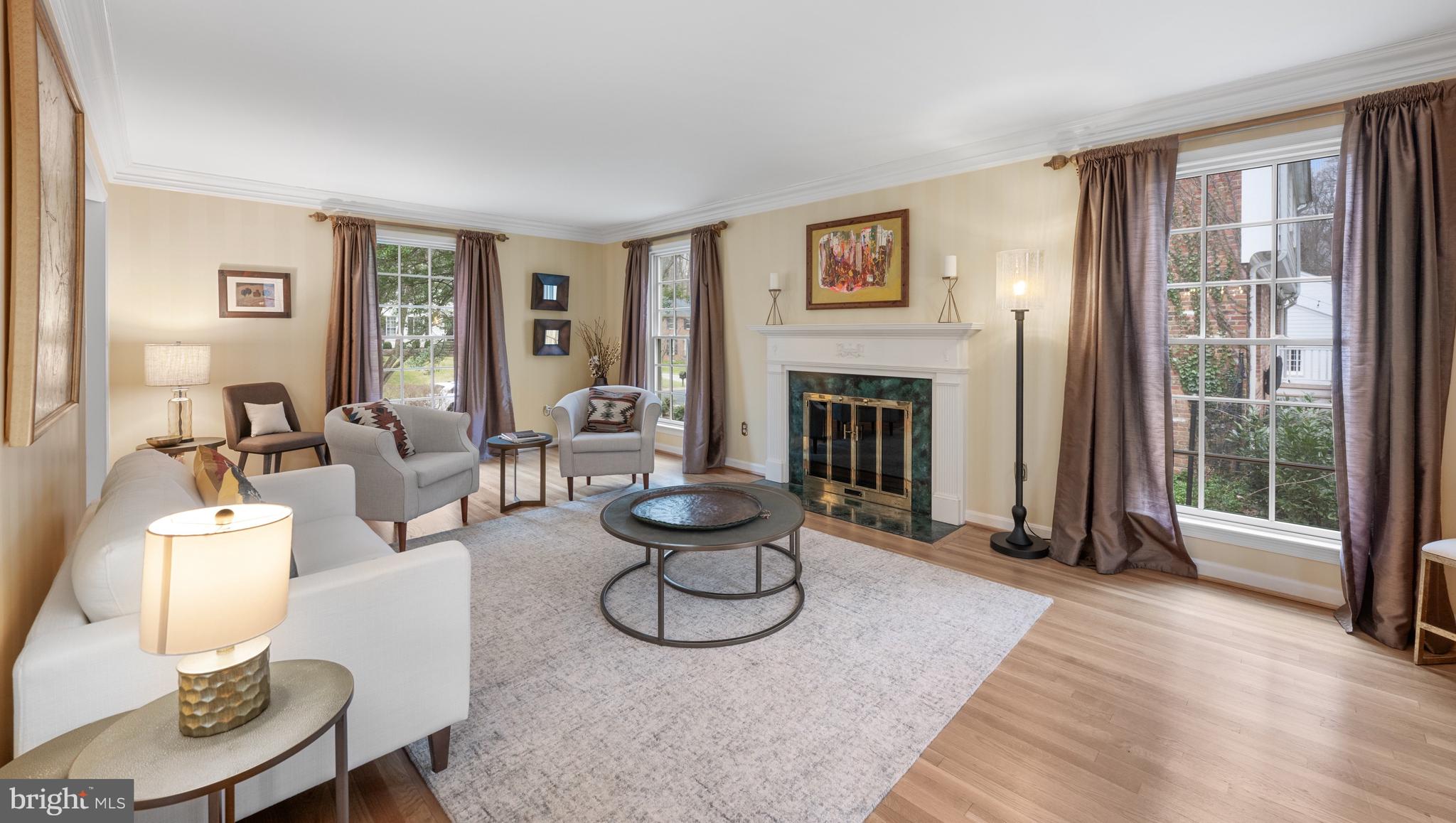 RIVER FALLS - Residential