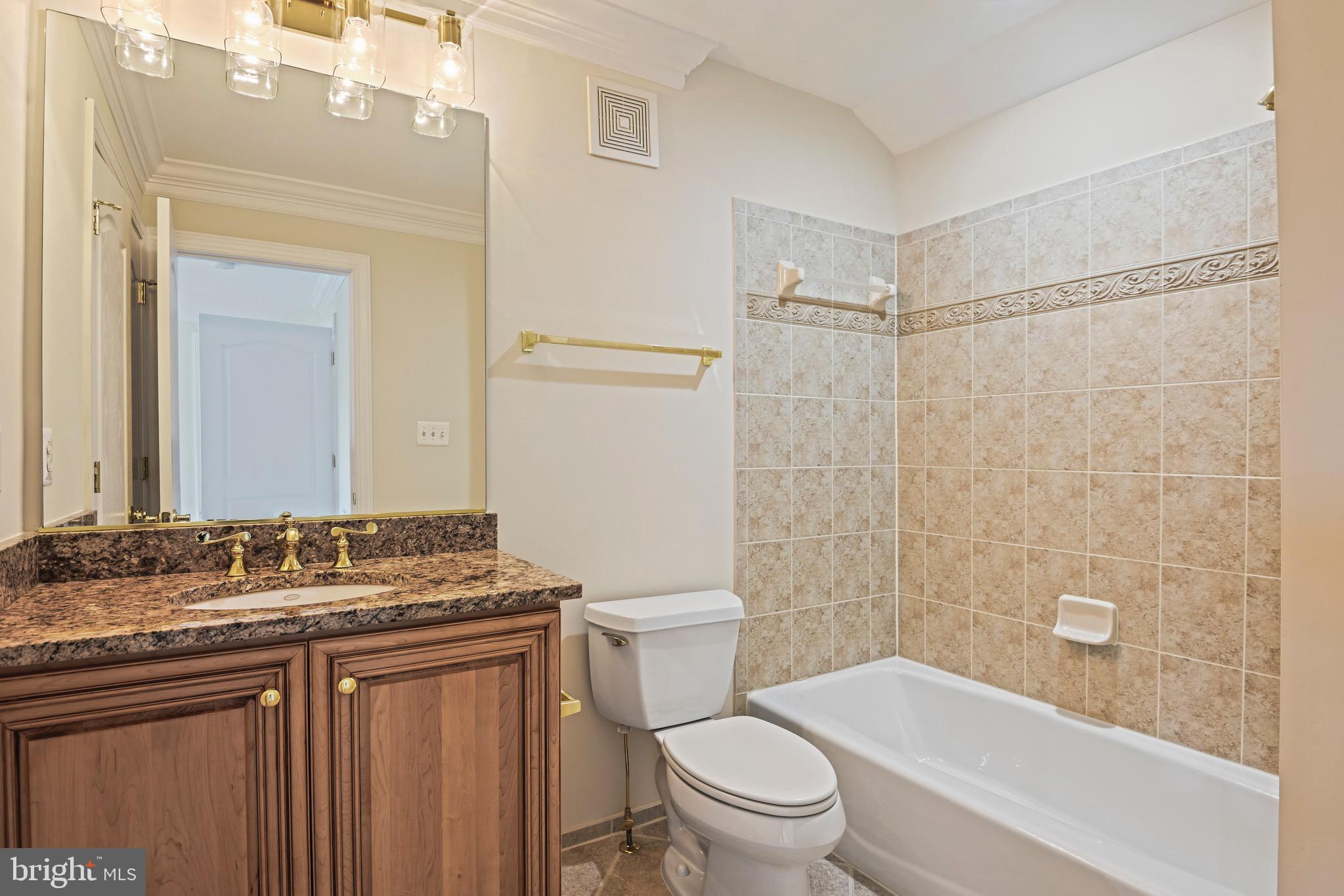 MCLEAN PLACE - Residential