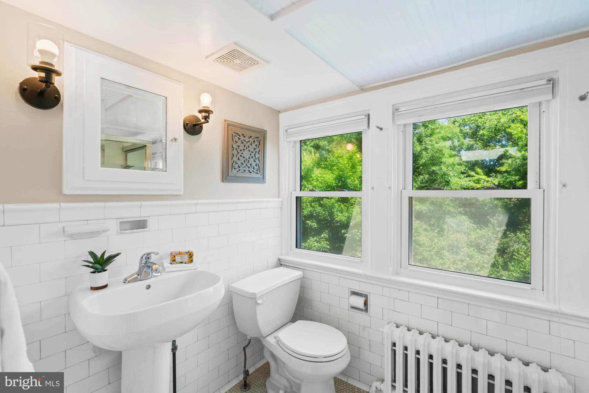 CHEVY CHASE VILLAGE - Residential