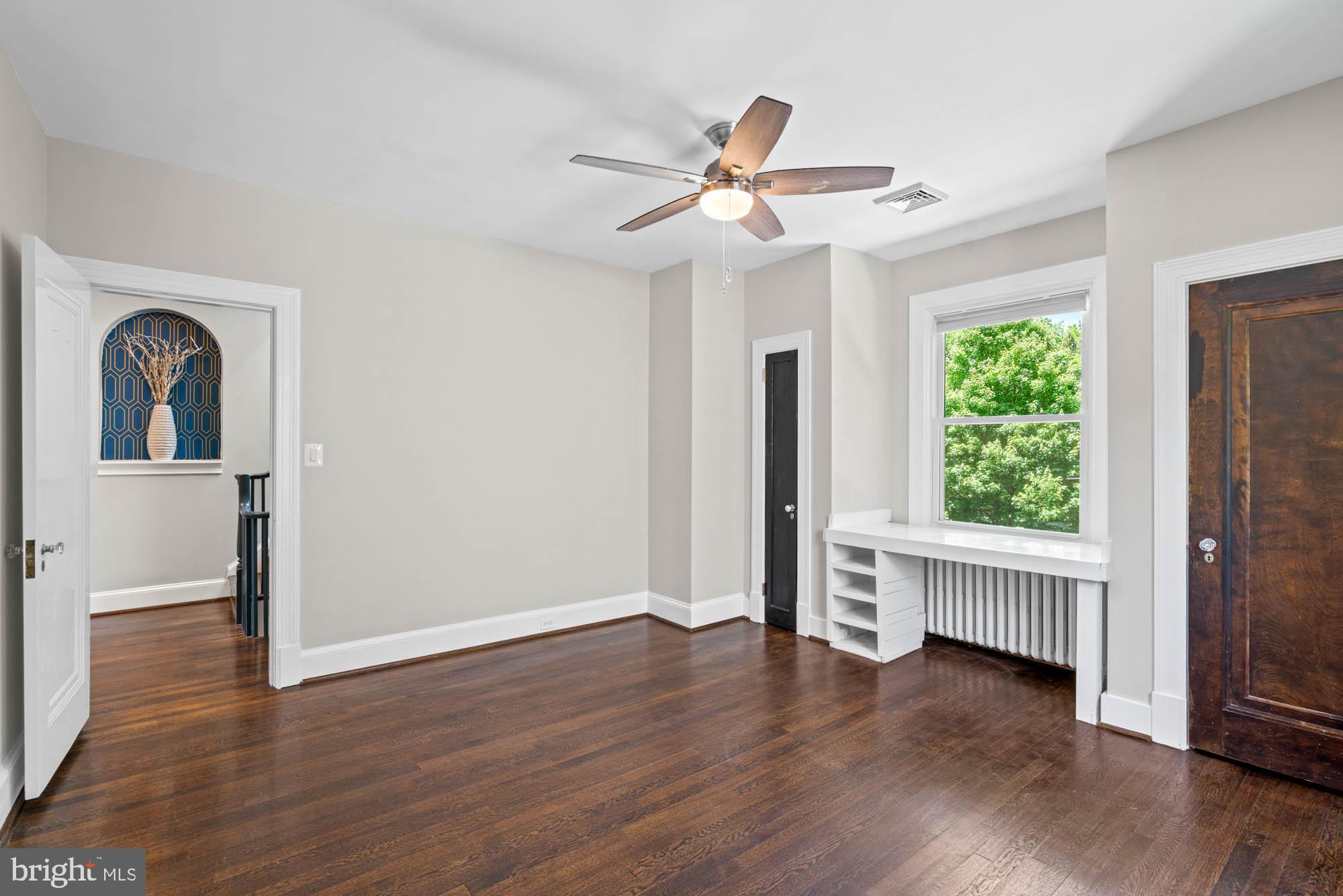 CHEVY CHASE VILLAGE - Residential