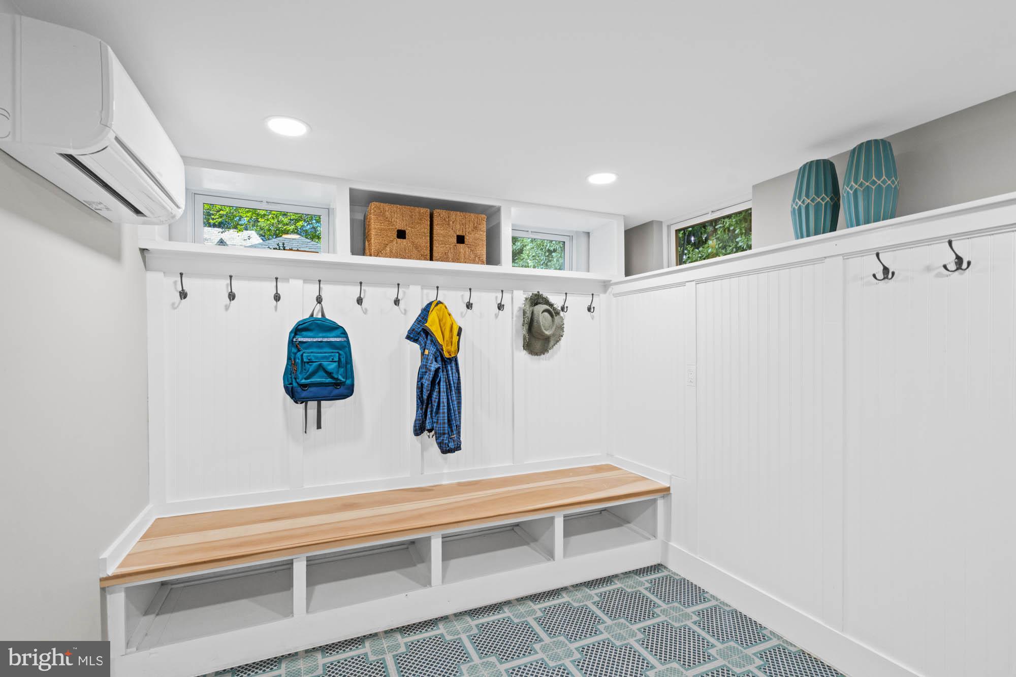 CHEVY CHASE VILLAGE - Residential