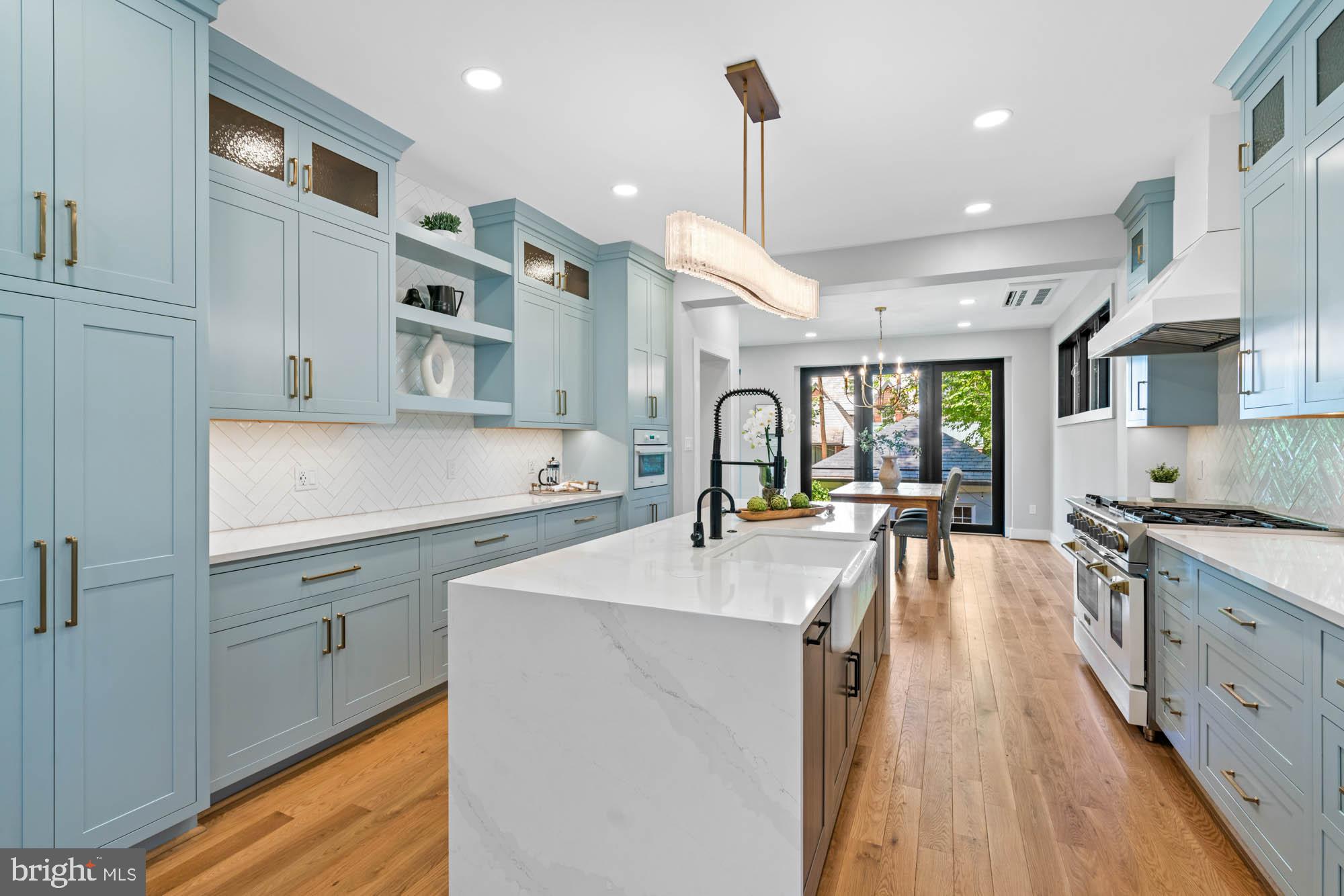 CHEVY CHASE VILLAGE - Residential