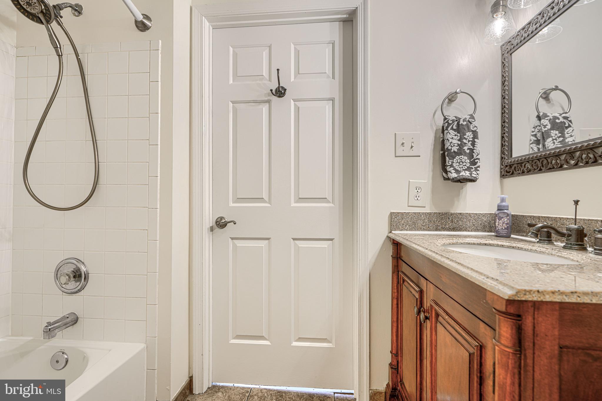 SOUTHFIELD CONDO - Residential