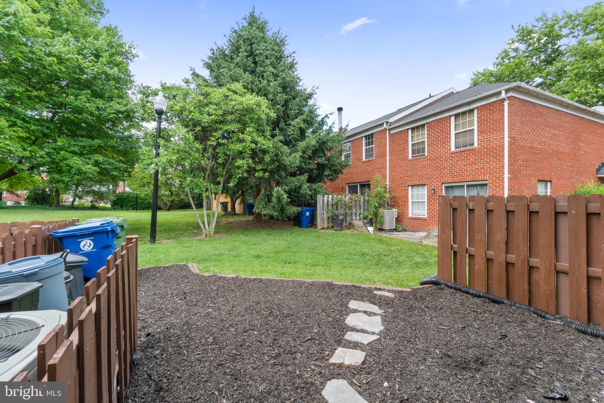 BELVEDERE SQUARE - Residential
