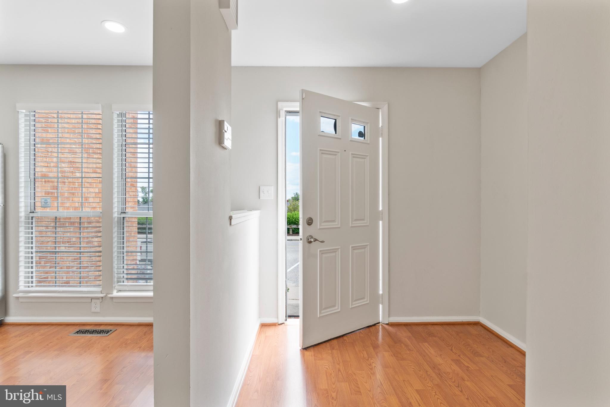 BELVEDERE SQUARE - Residential