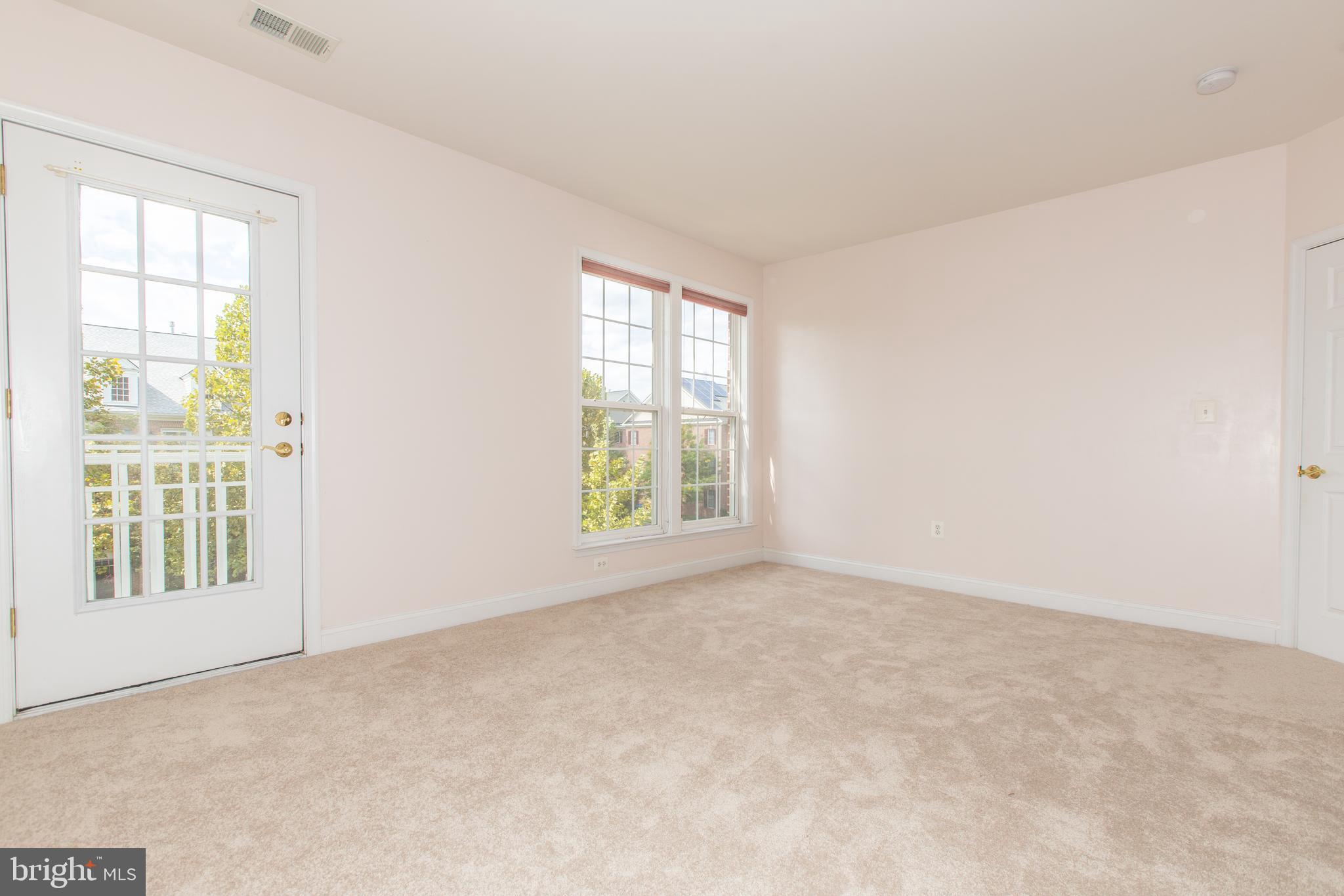 KING FARM - Residential Lease