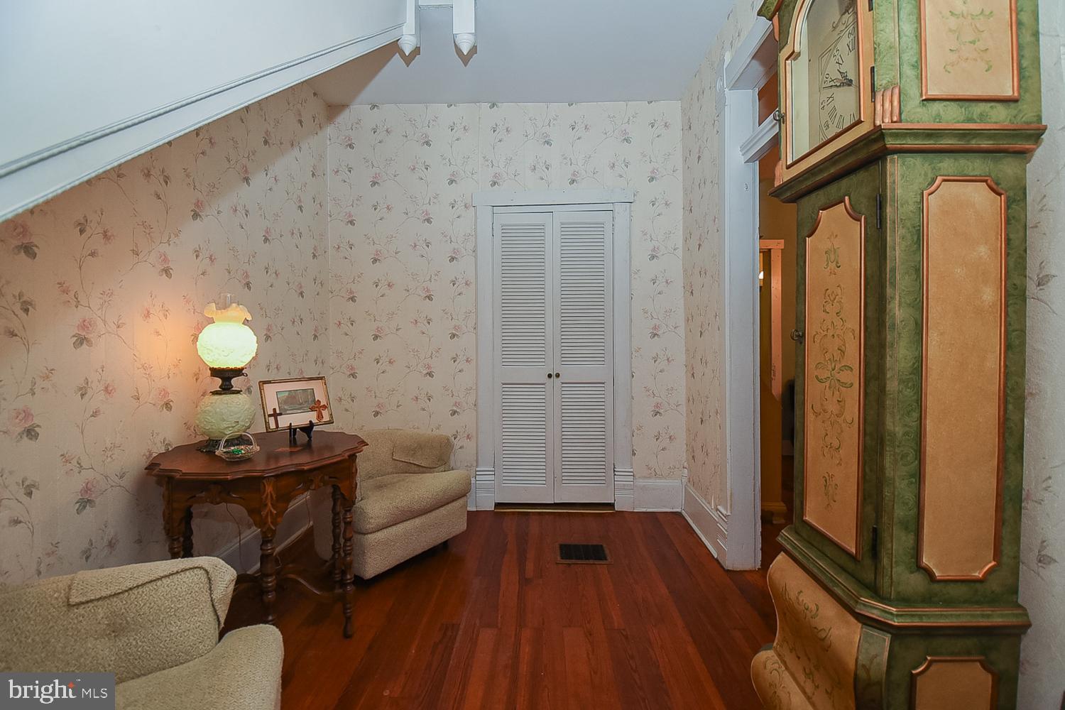 WEST END - Residential