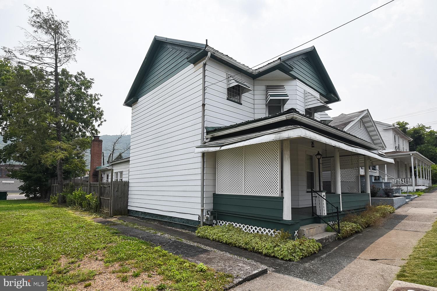 WEST END - Residential