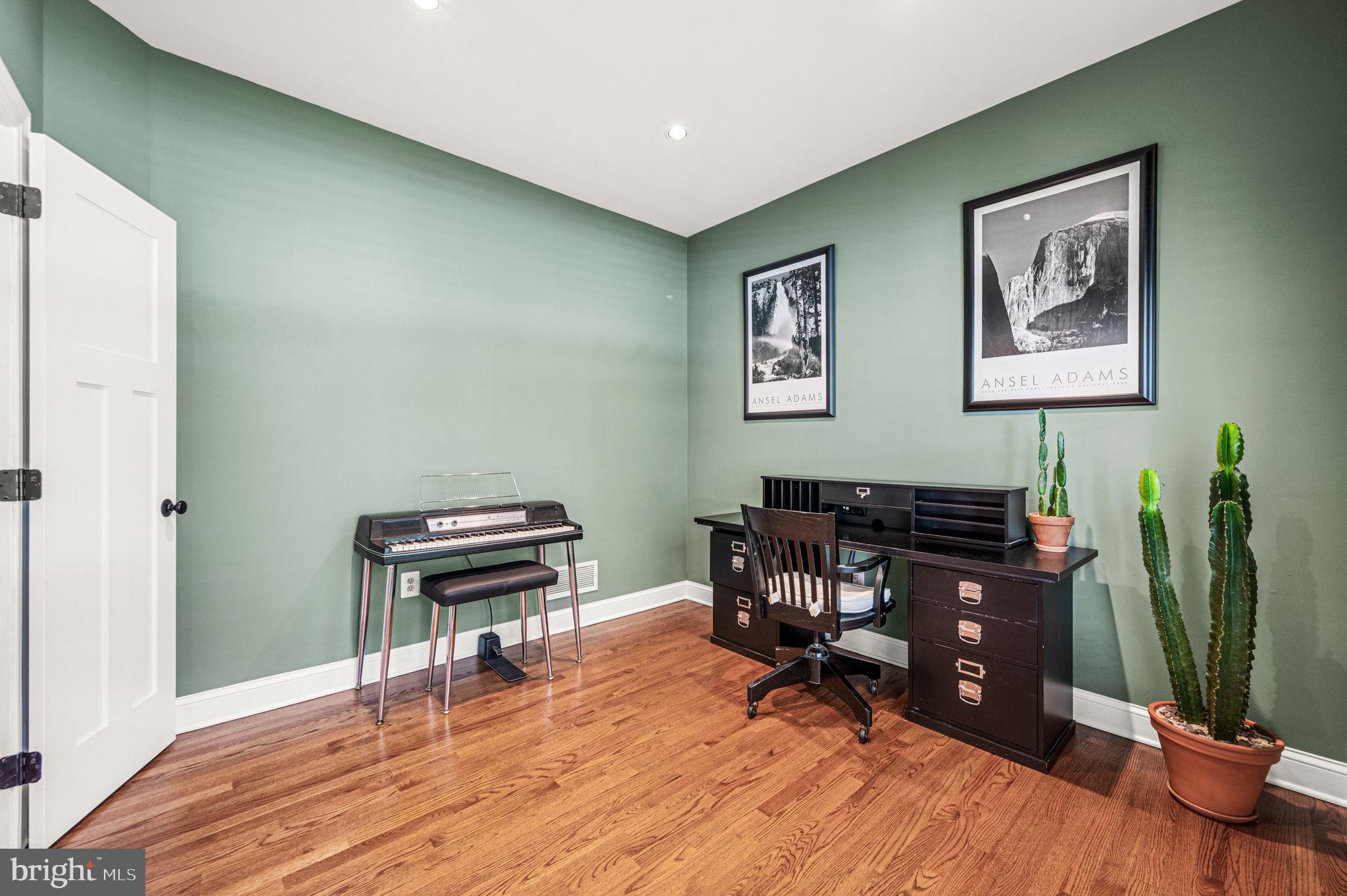 RIDINGS OF MALVERN - Residential
