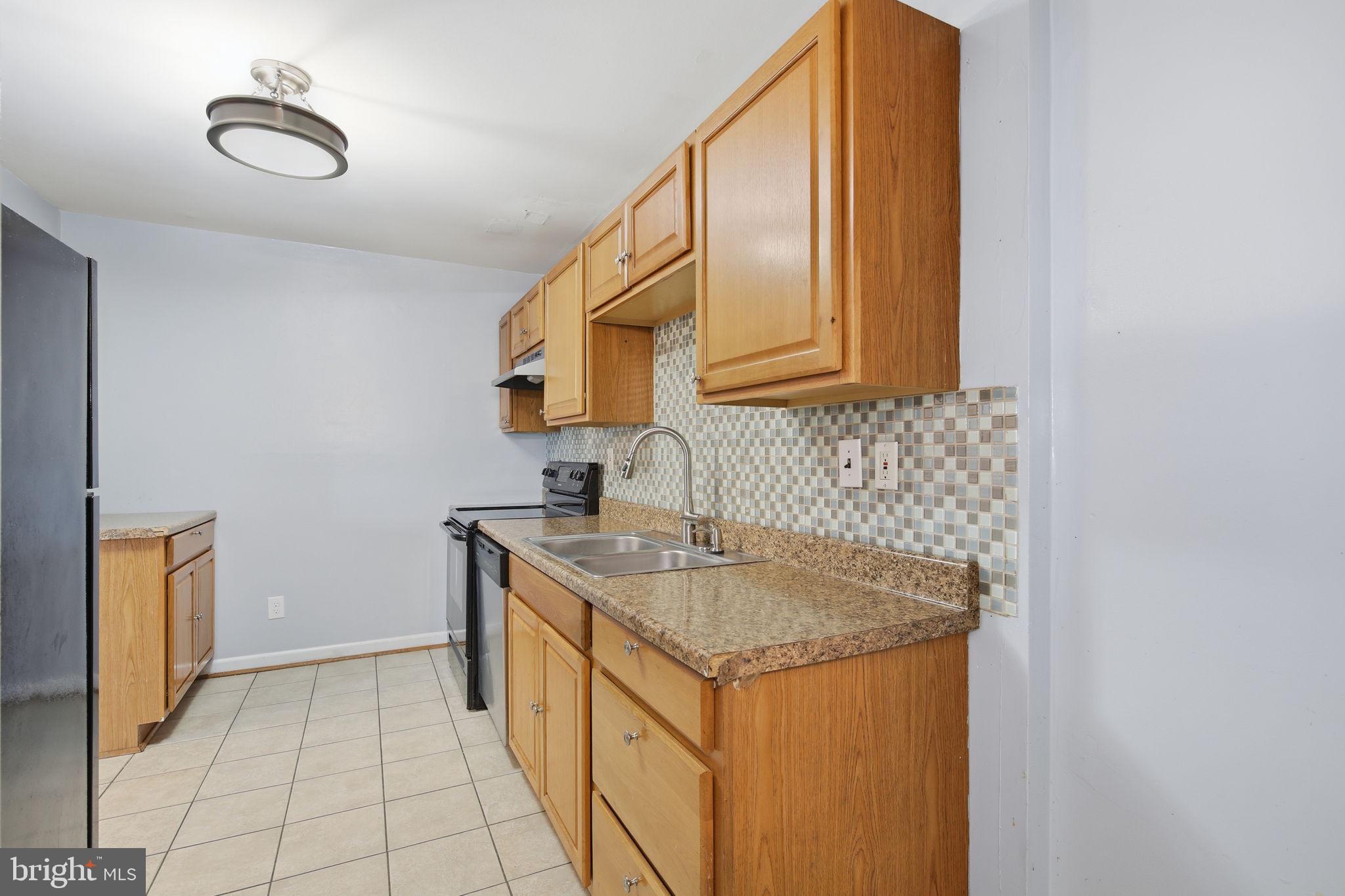 WHISKEY BOTTOM - Residential