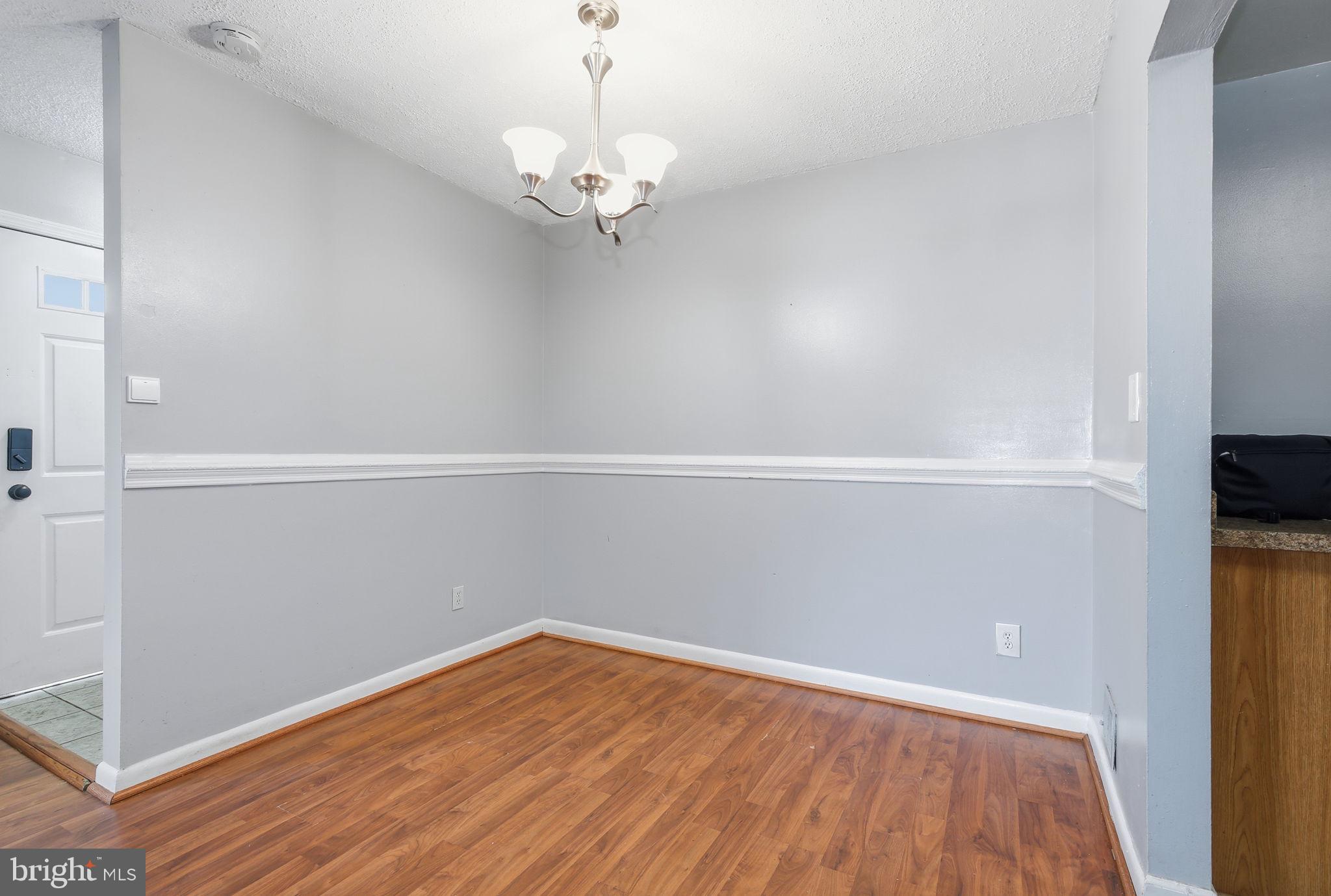 WHISKEY BOTTOM - Residential