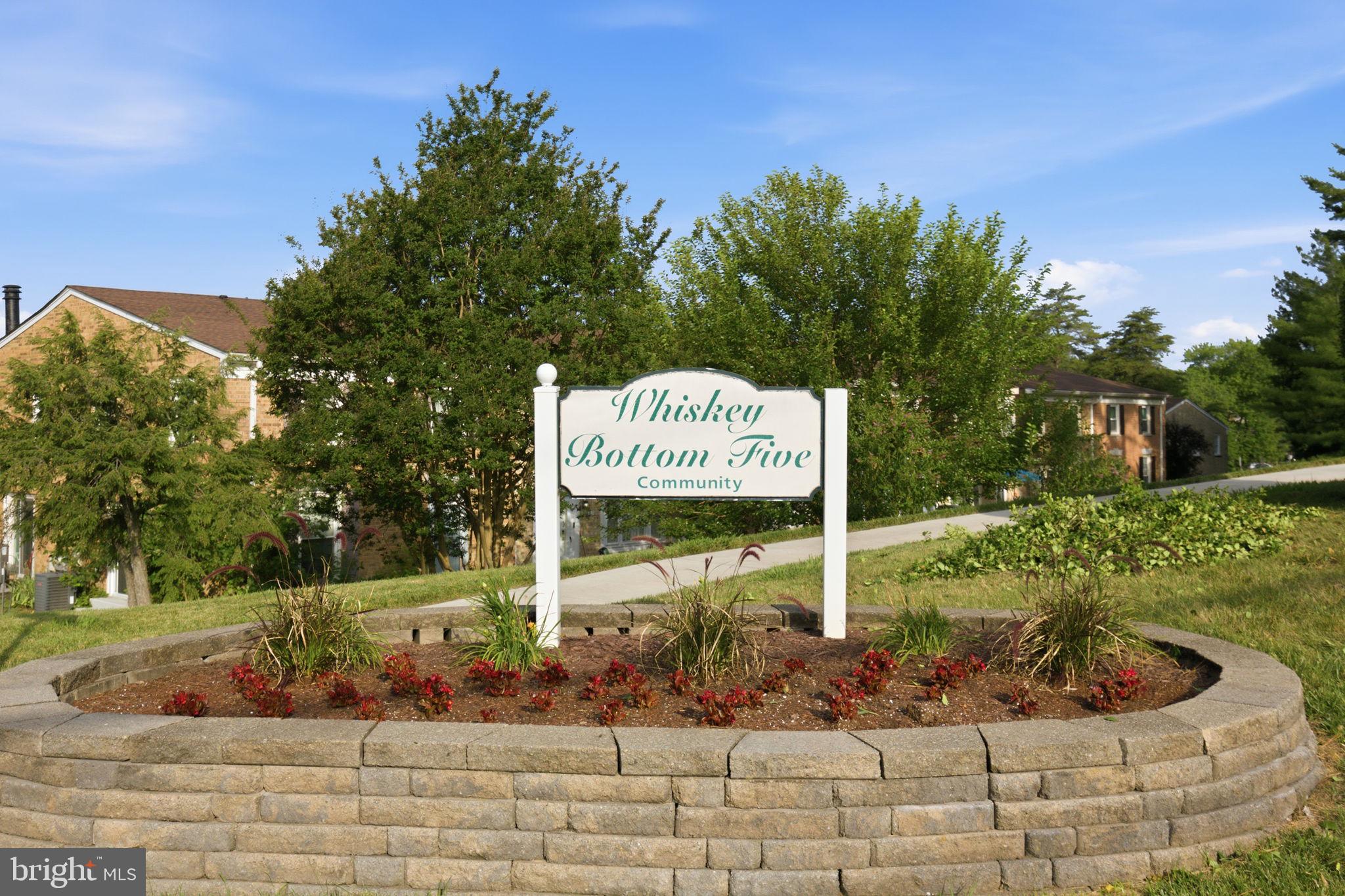 WHISKEY BOTTOM - Residential