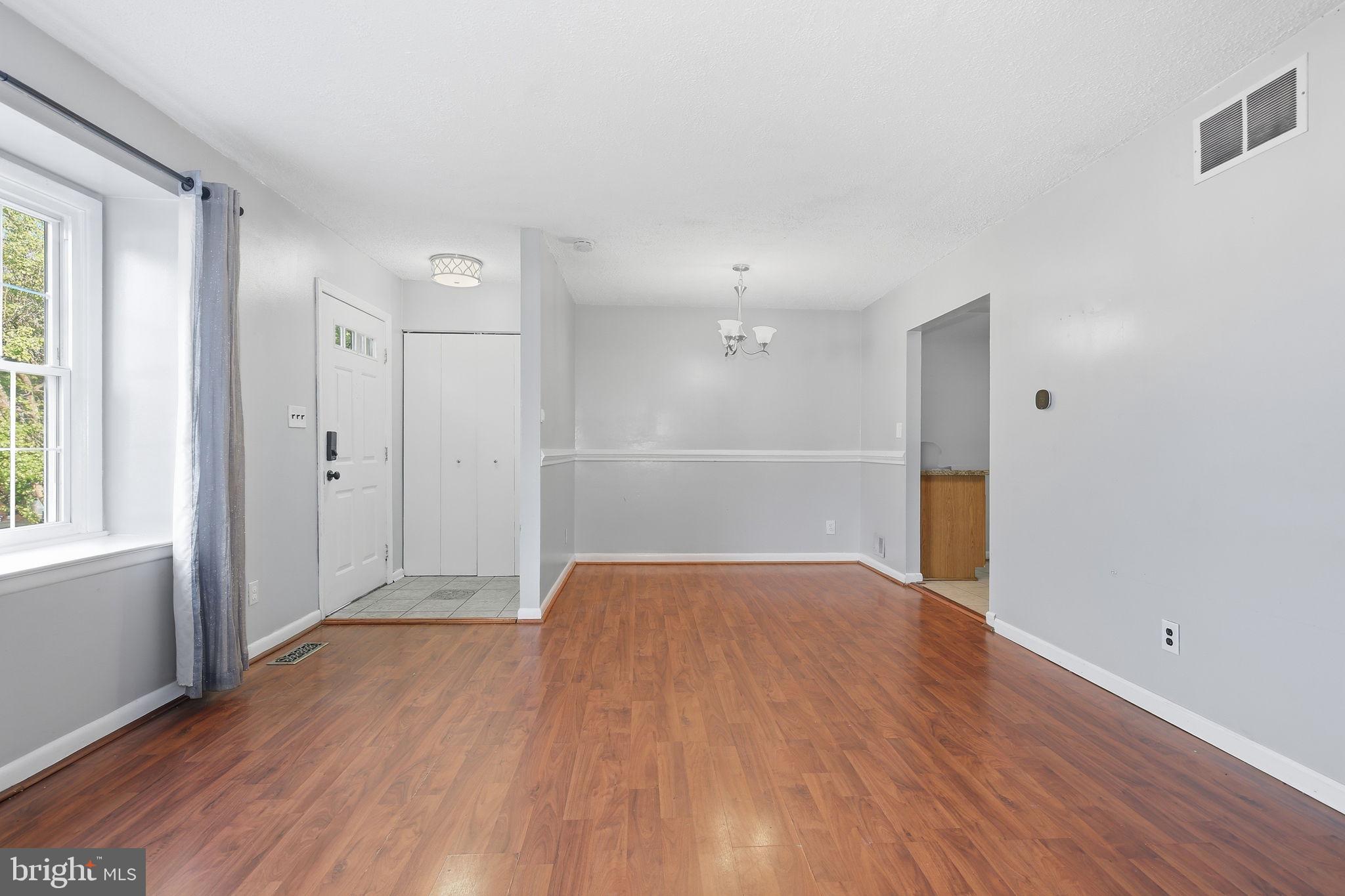 WHISKEY BOTTOM - Residential