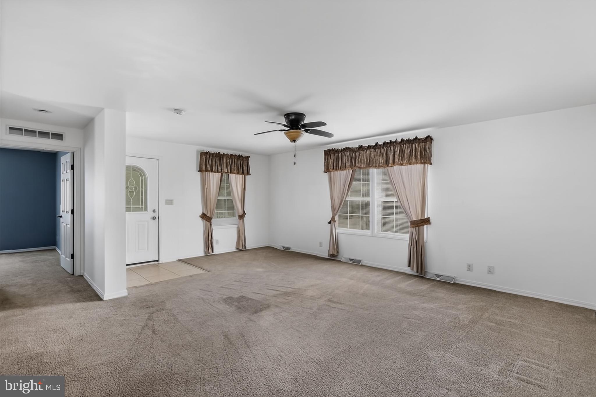 MEADOWS OF CHANTILLY - Residential