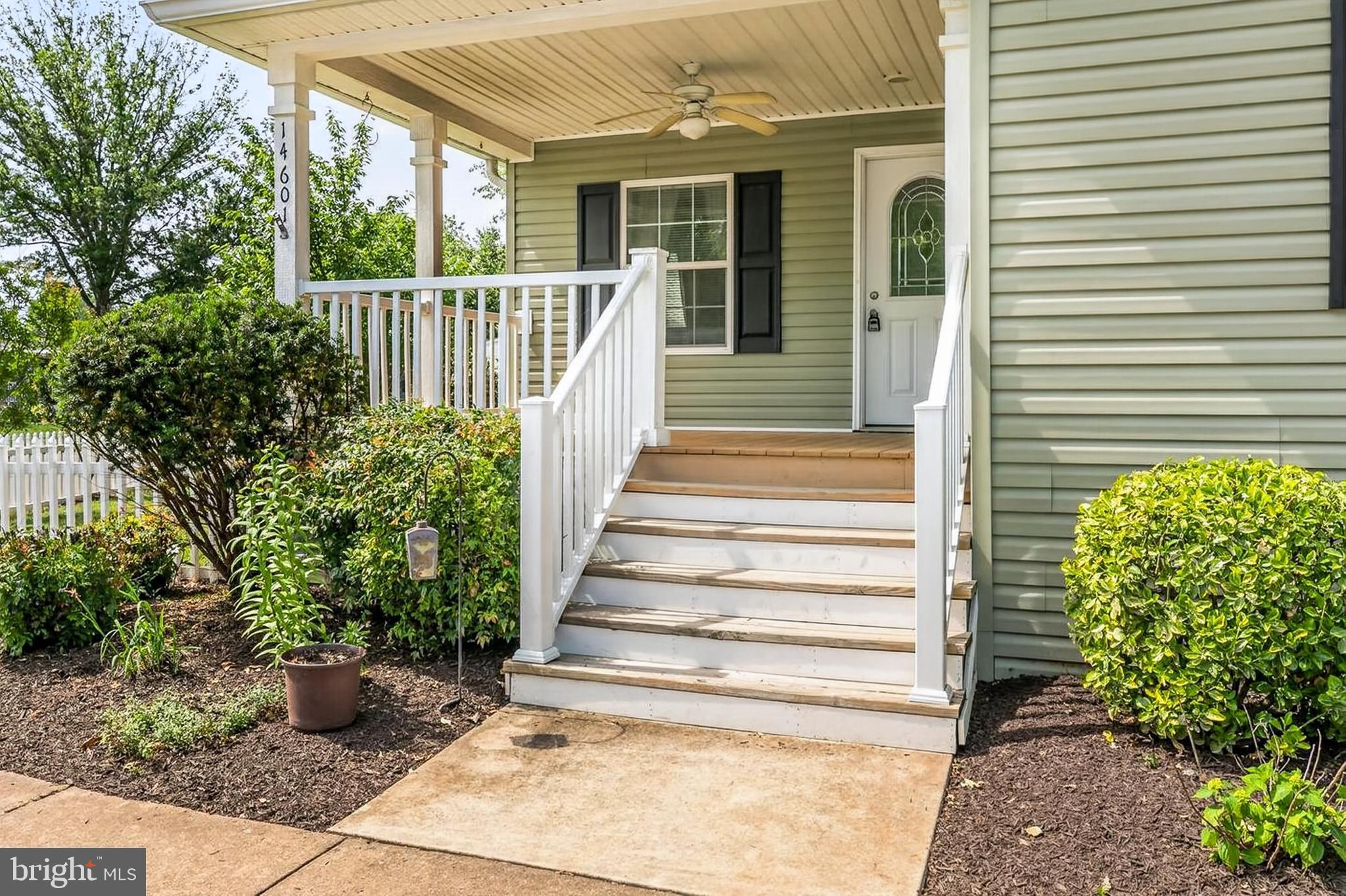 MEADOWS OF CHANTILLY - Residential