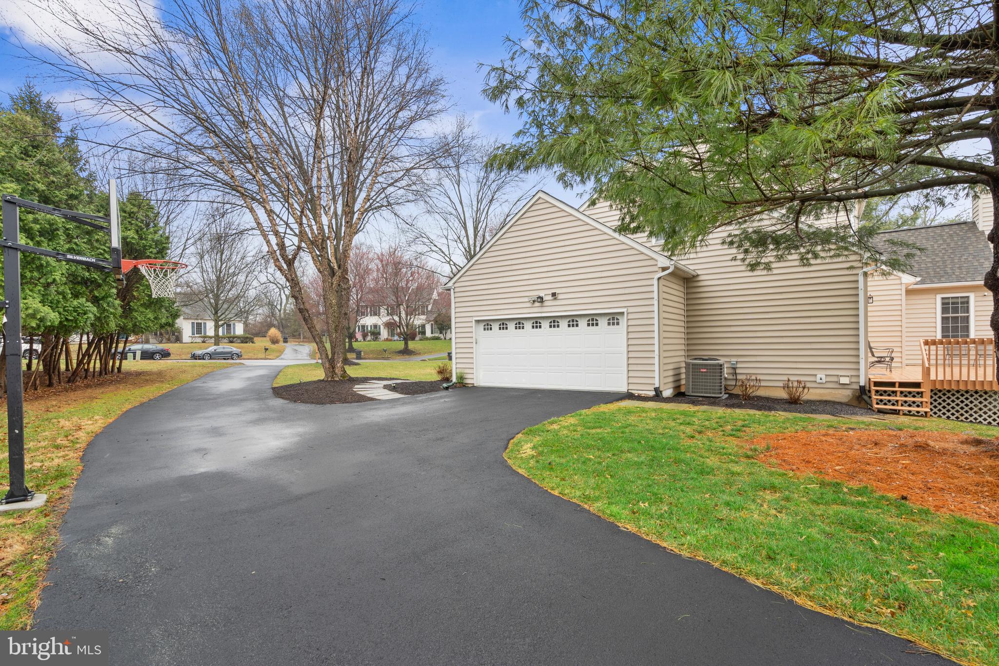 SUMMERHILL - Residential