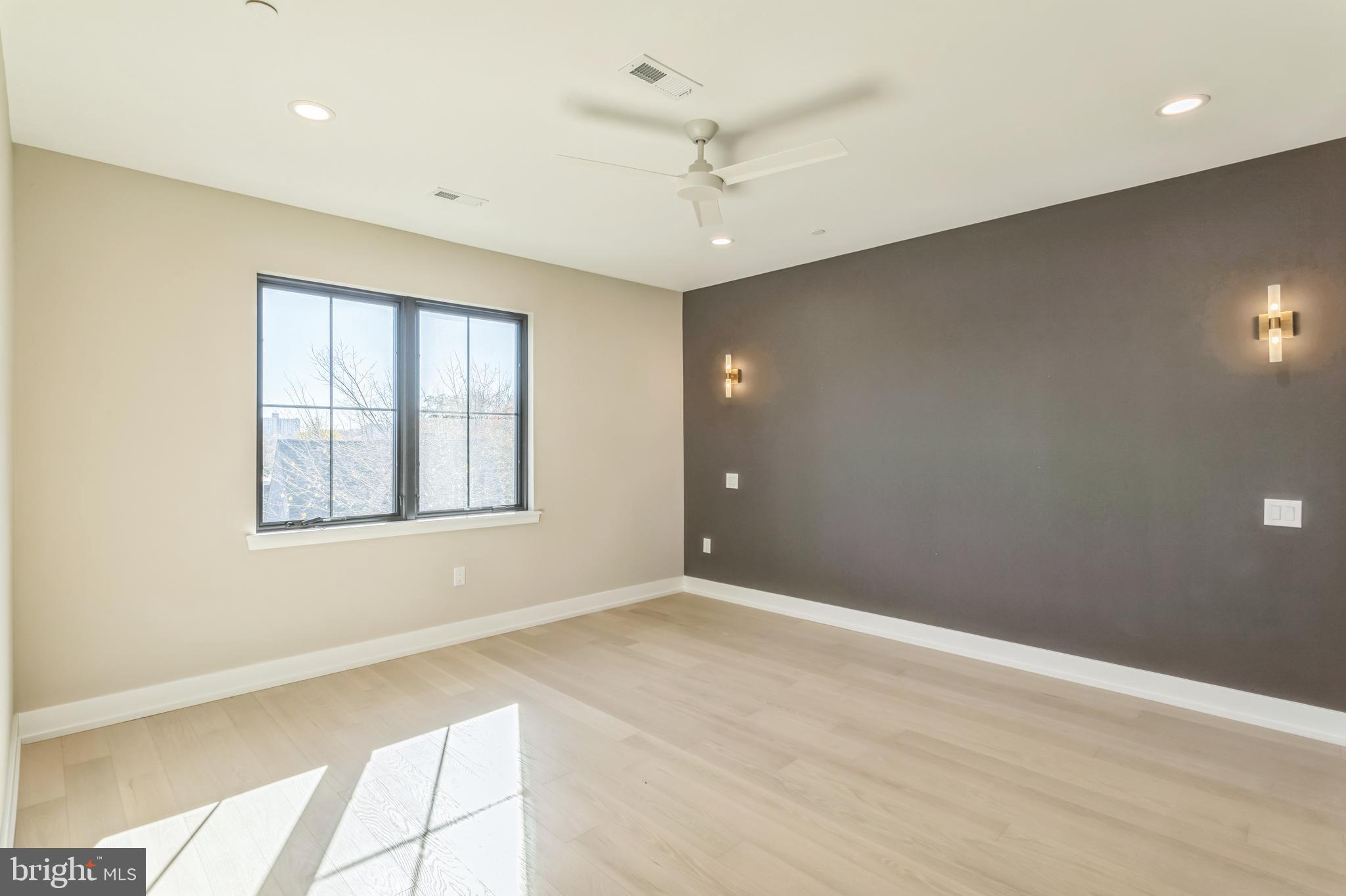 PHILADELPHIA - Residential