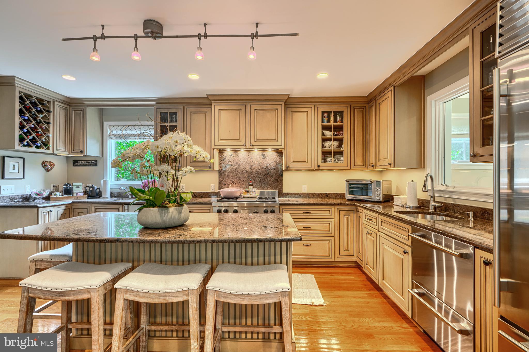 GREENWICH FOREST - Residential