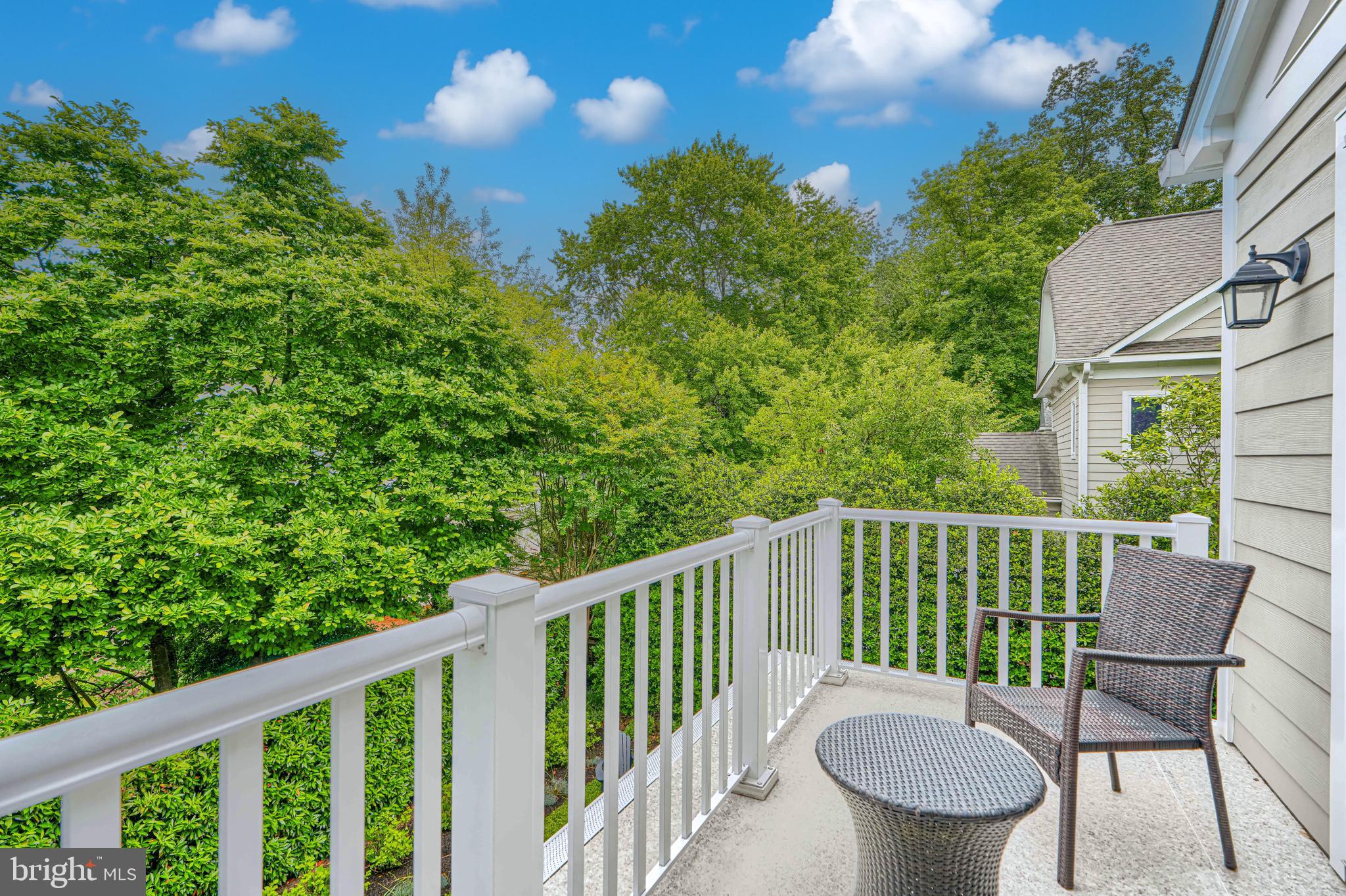 GREENWICH FOREST - Residential