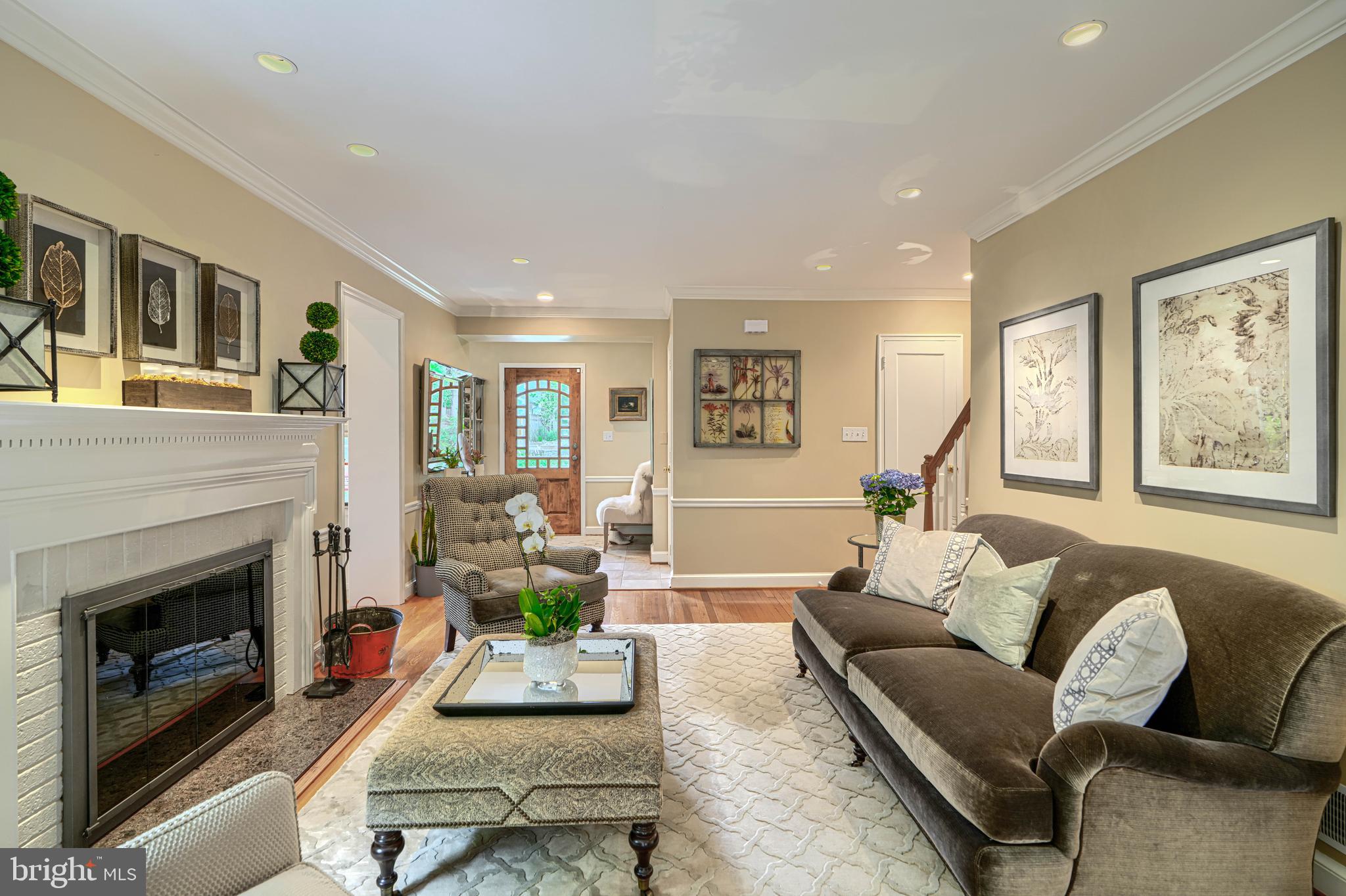GREENWICH FOREST - Residential