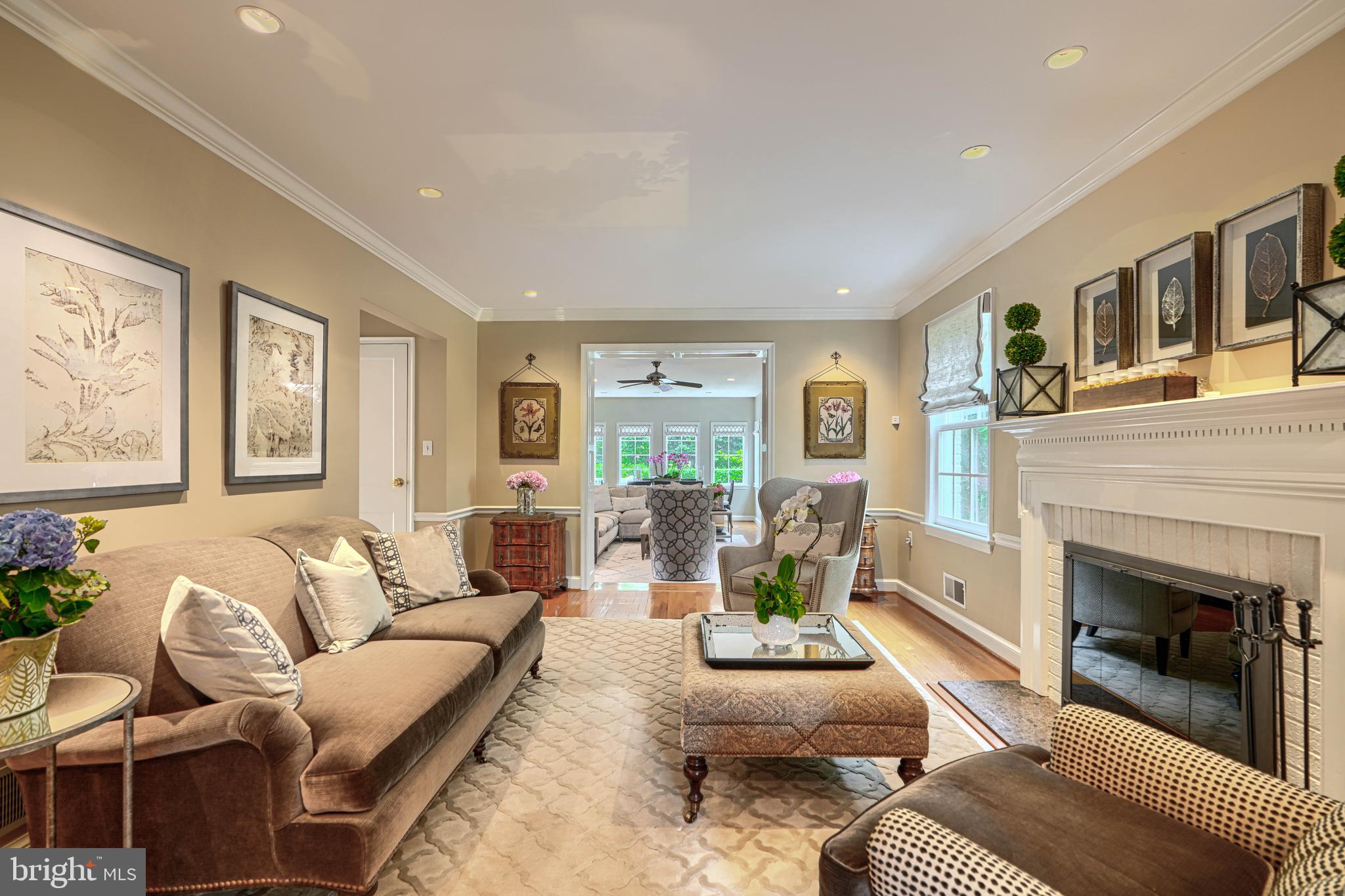 GREENWICH FOREST - Residential