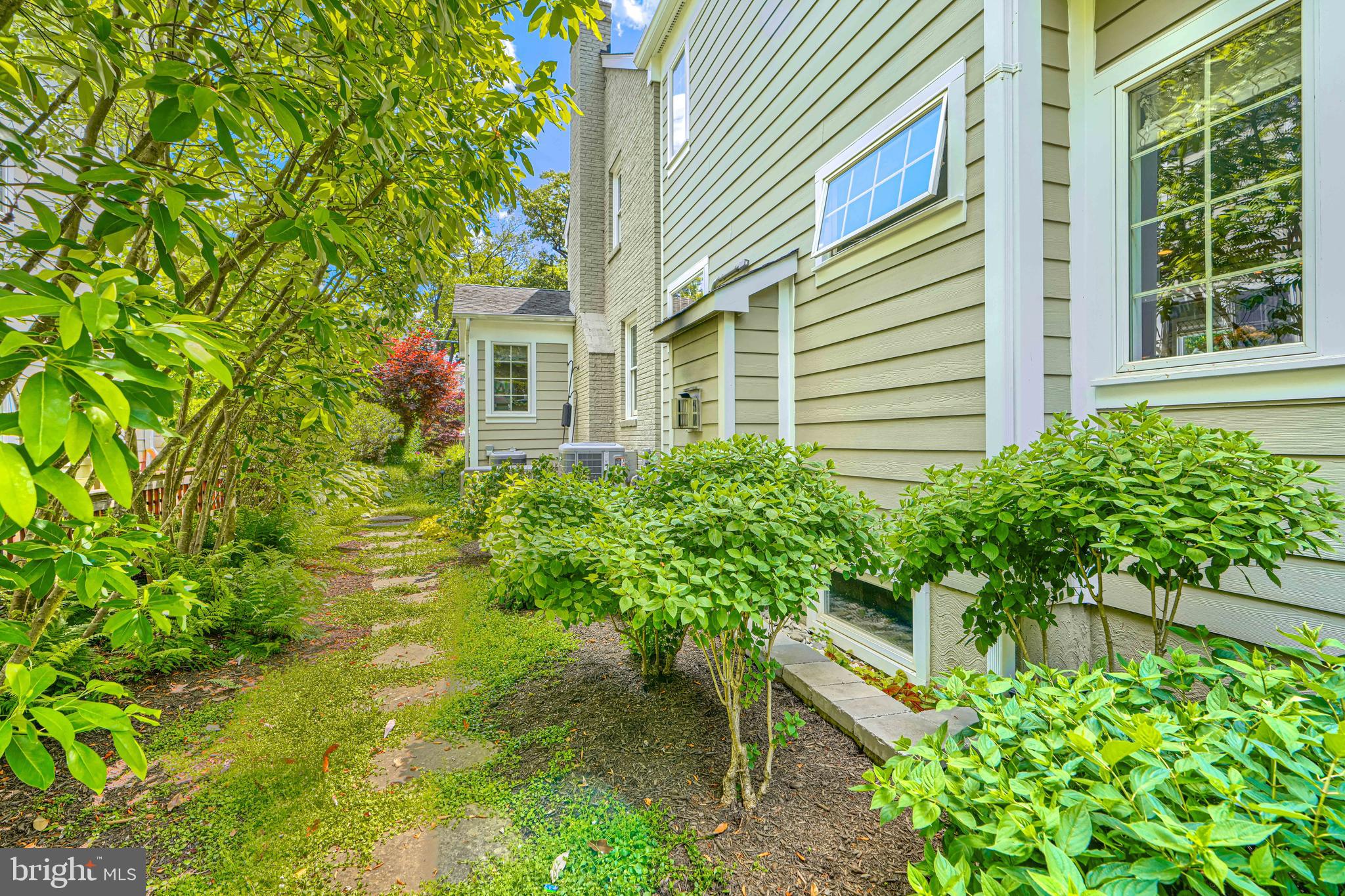 GREENWICH FOREST - Residential