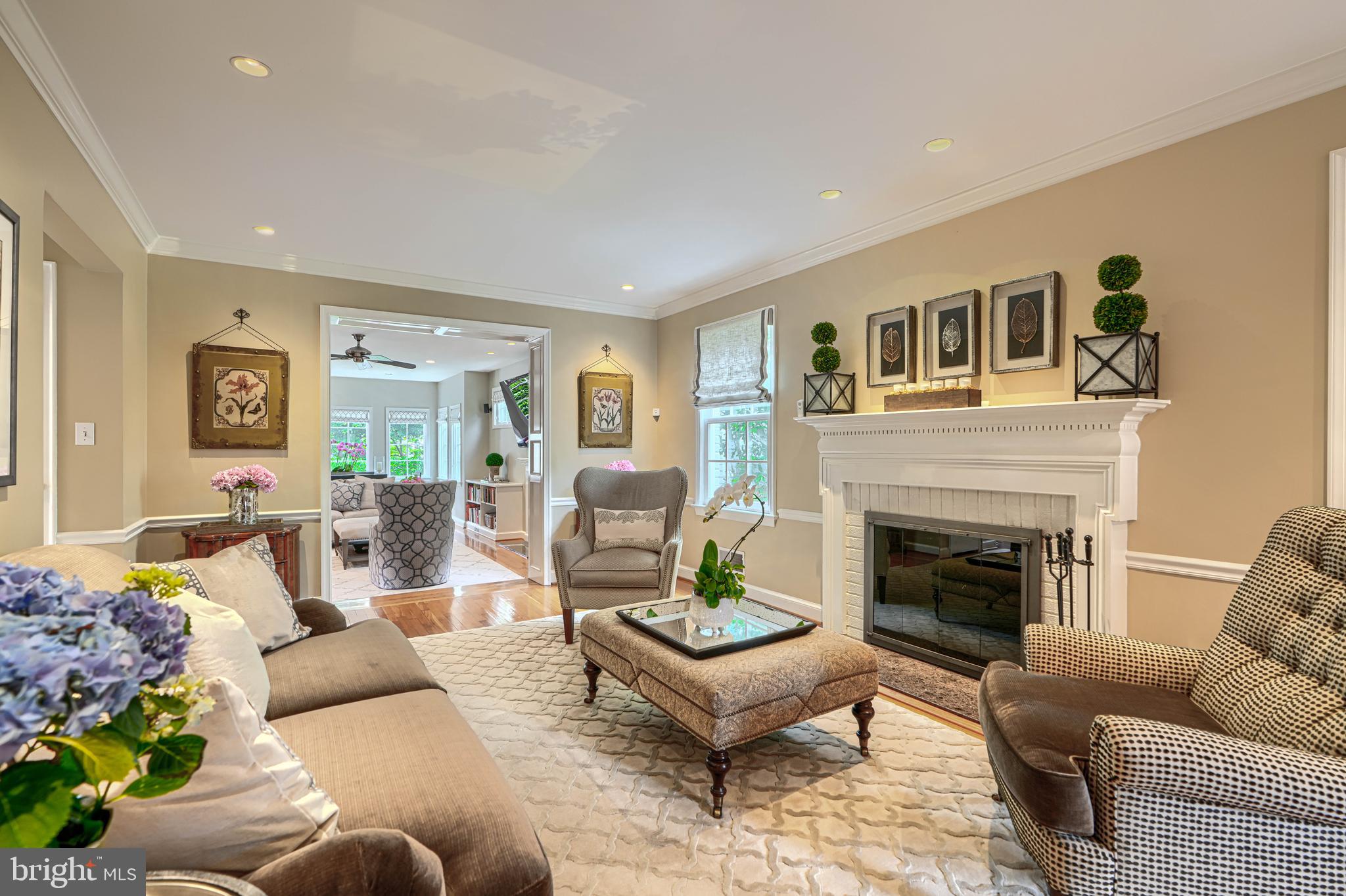 GREENWICH FOREST - Residential
