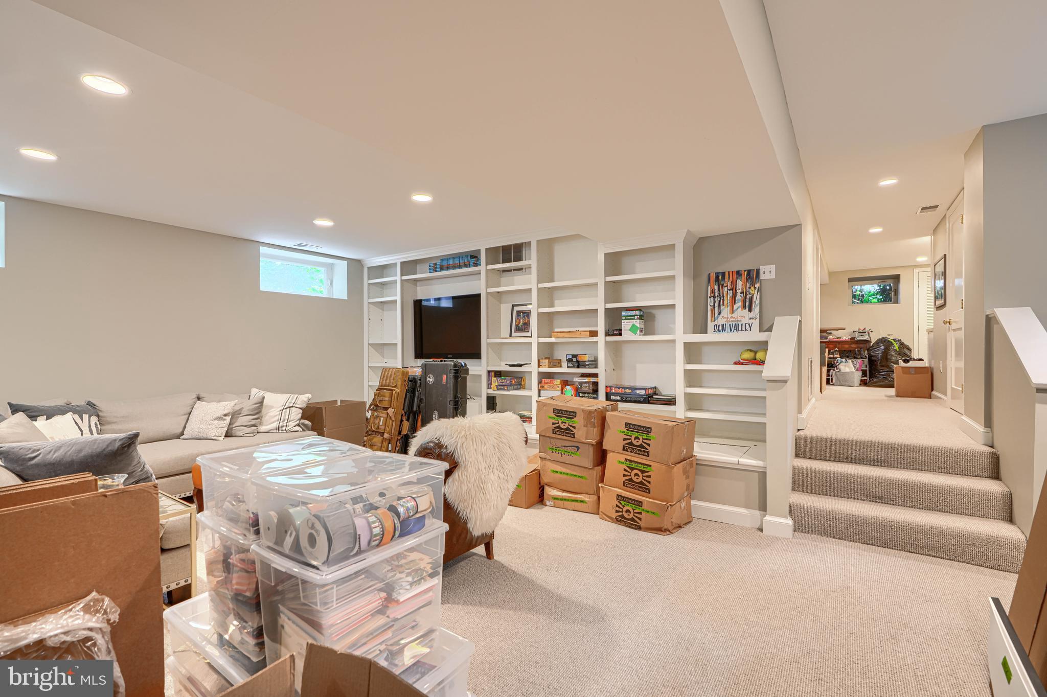 GREENWICH FOREST - Residential