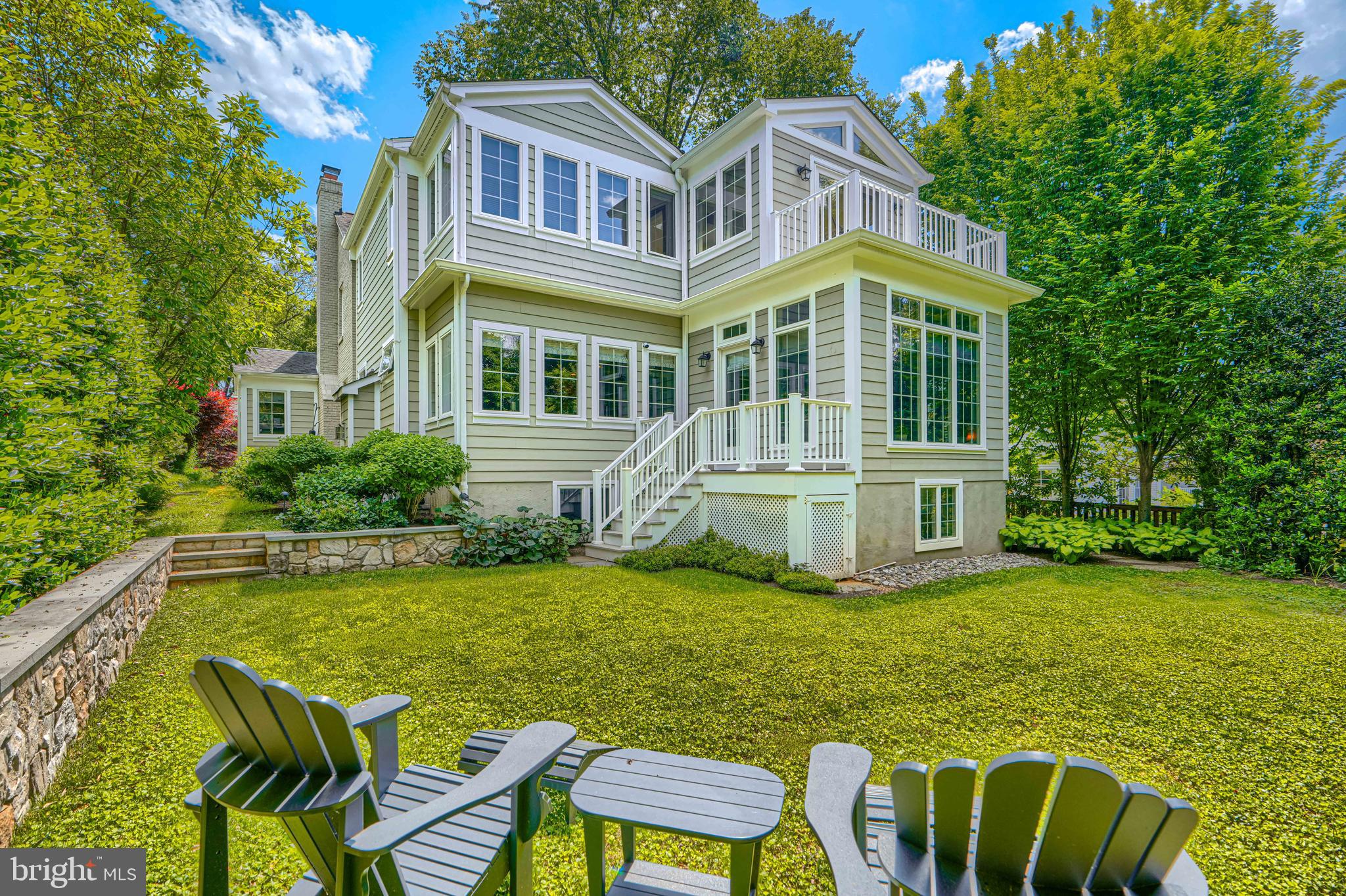 GREENWICH FOREST - Residential