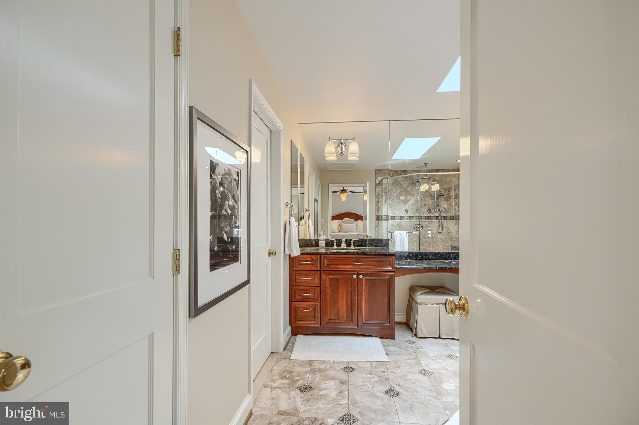 GREENWICH FOREST - Residential