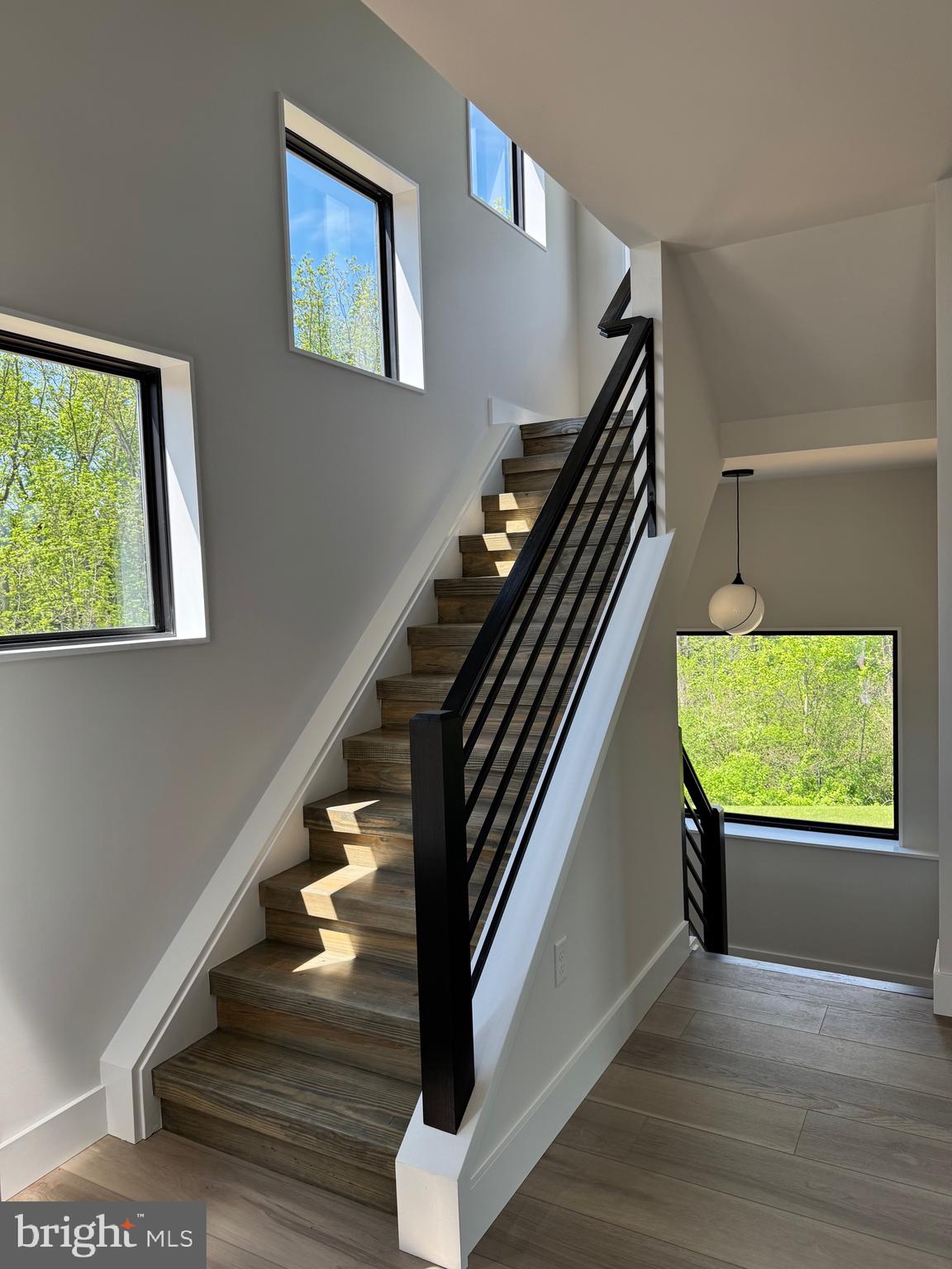 MOUNTAIN MEADOWS - Residential