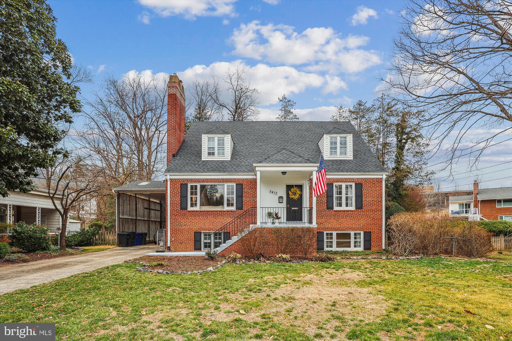 CRESCENT HILLS - Residential
