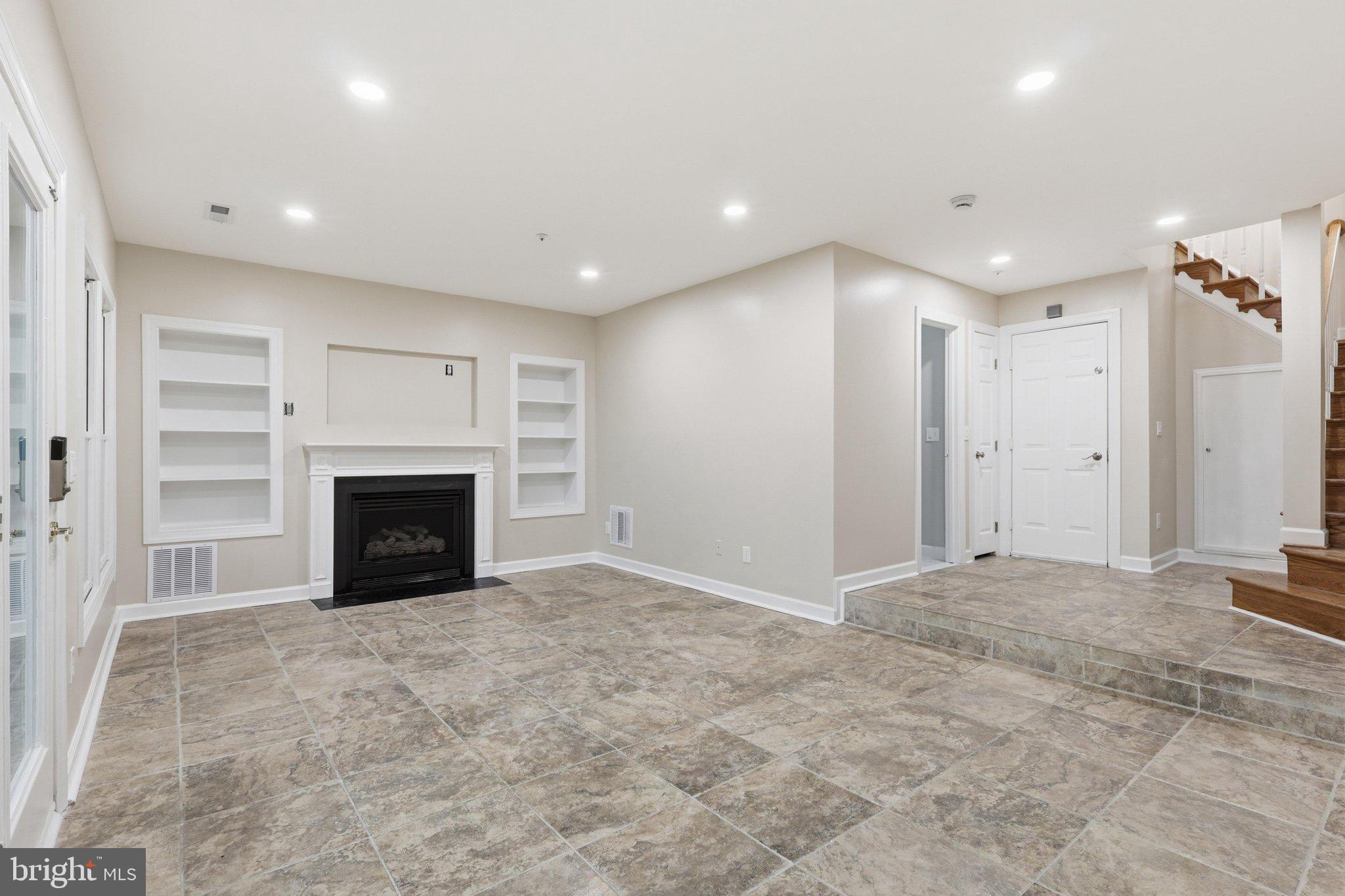 AMBERWOOD - Residential