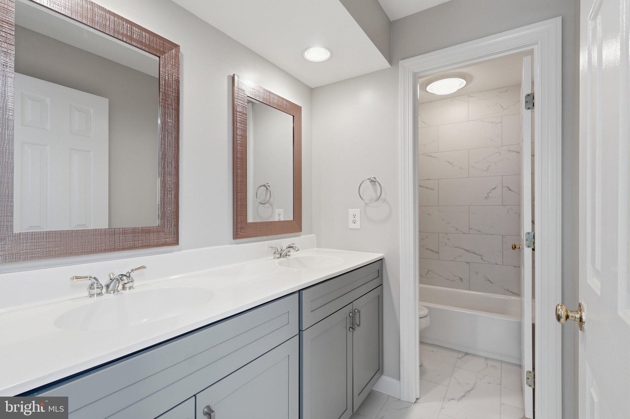 AMBERWOOD - Residential