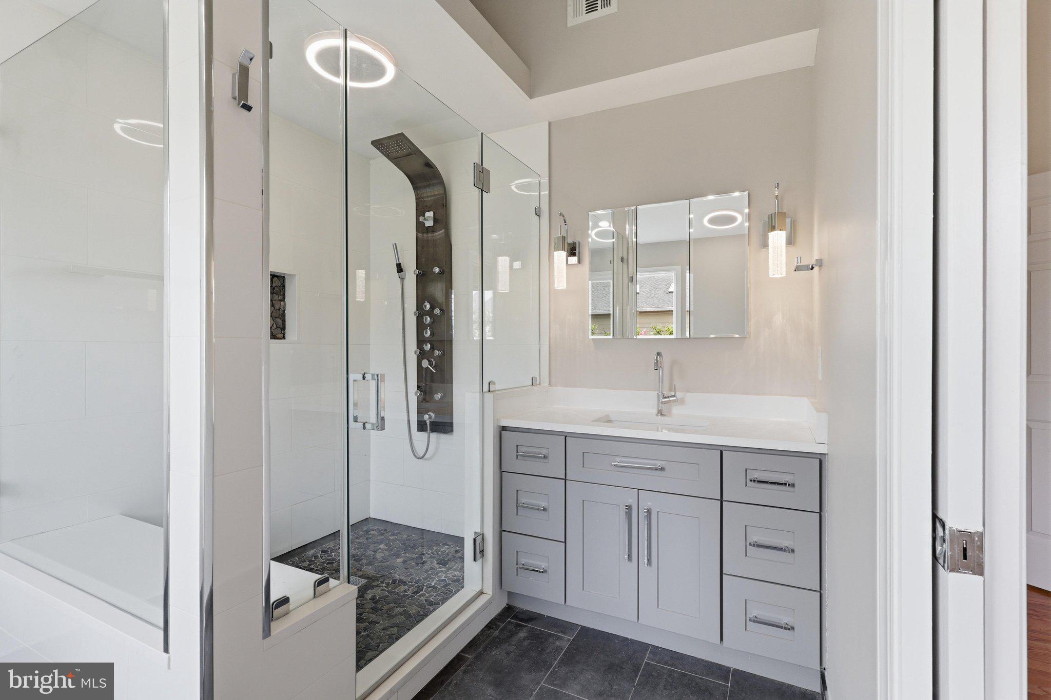AMBERWOOD - Residential