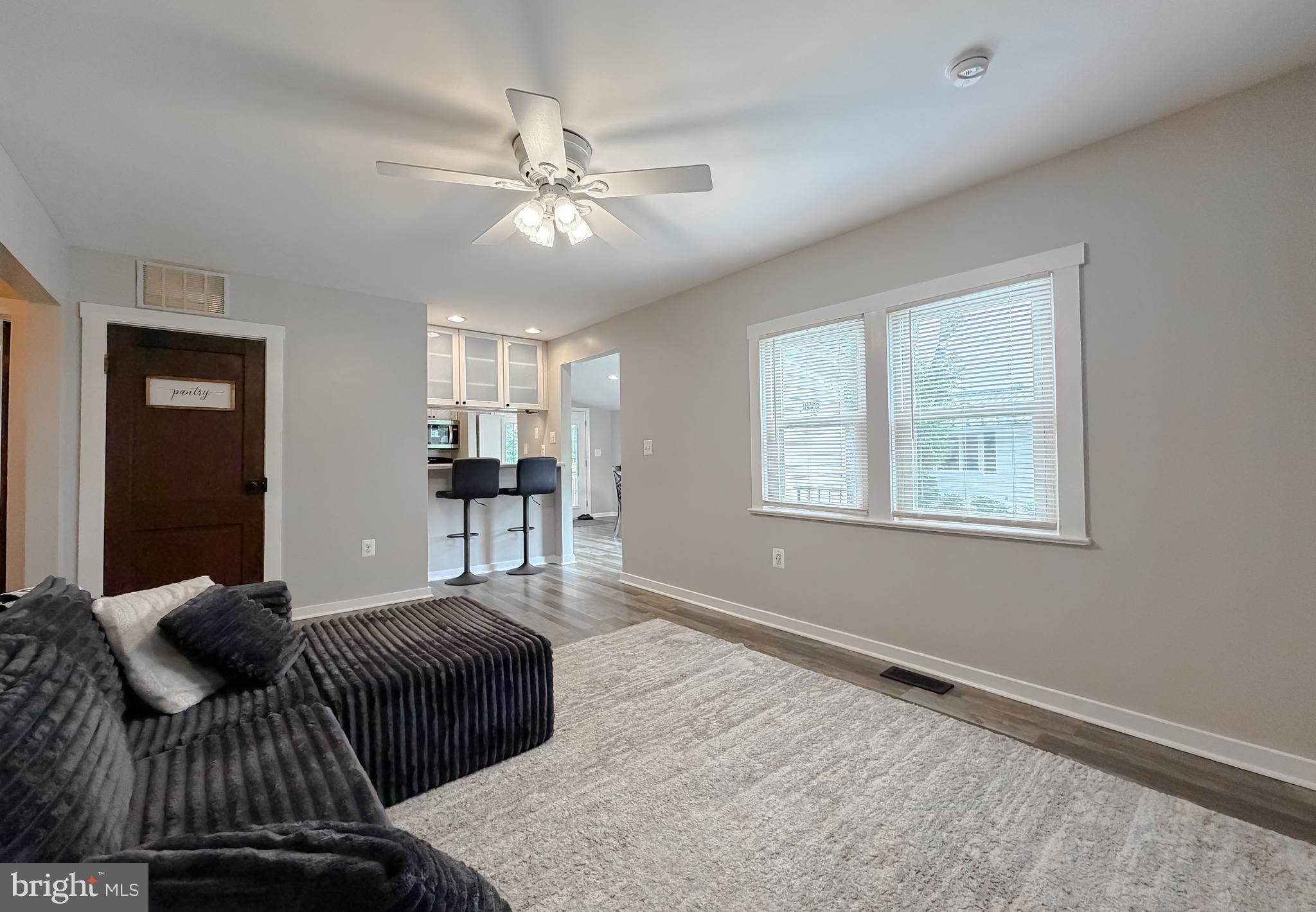 EAGLE HARBOR - Residential