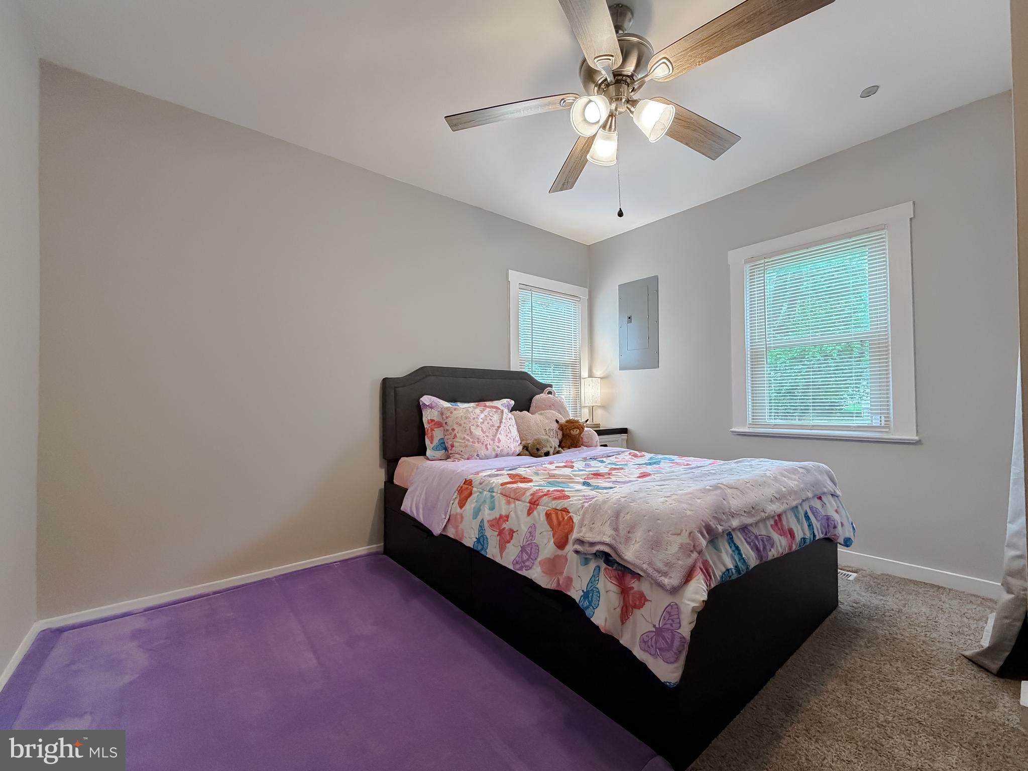 EAGLE HARBOR - Residential
