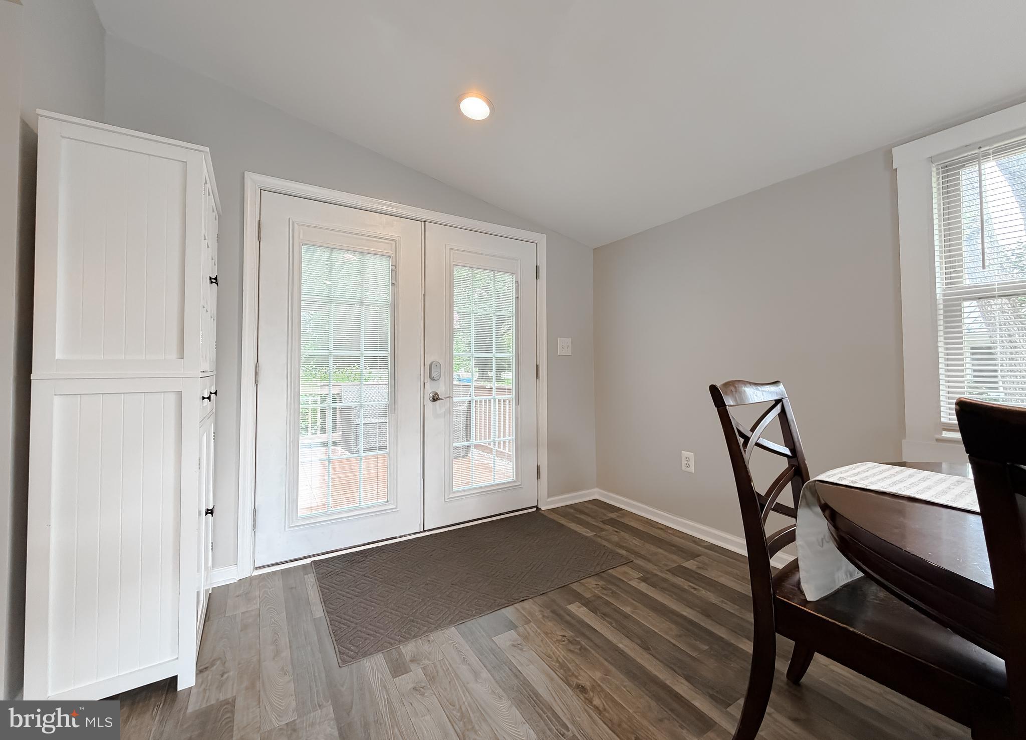 EAGLE HARBOR - Residential