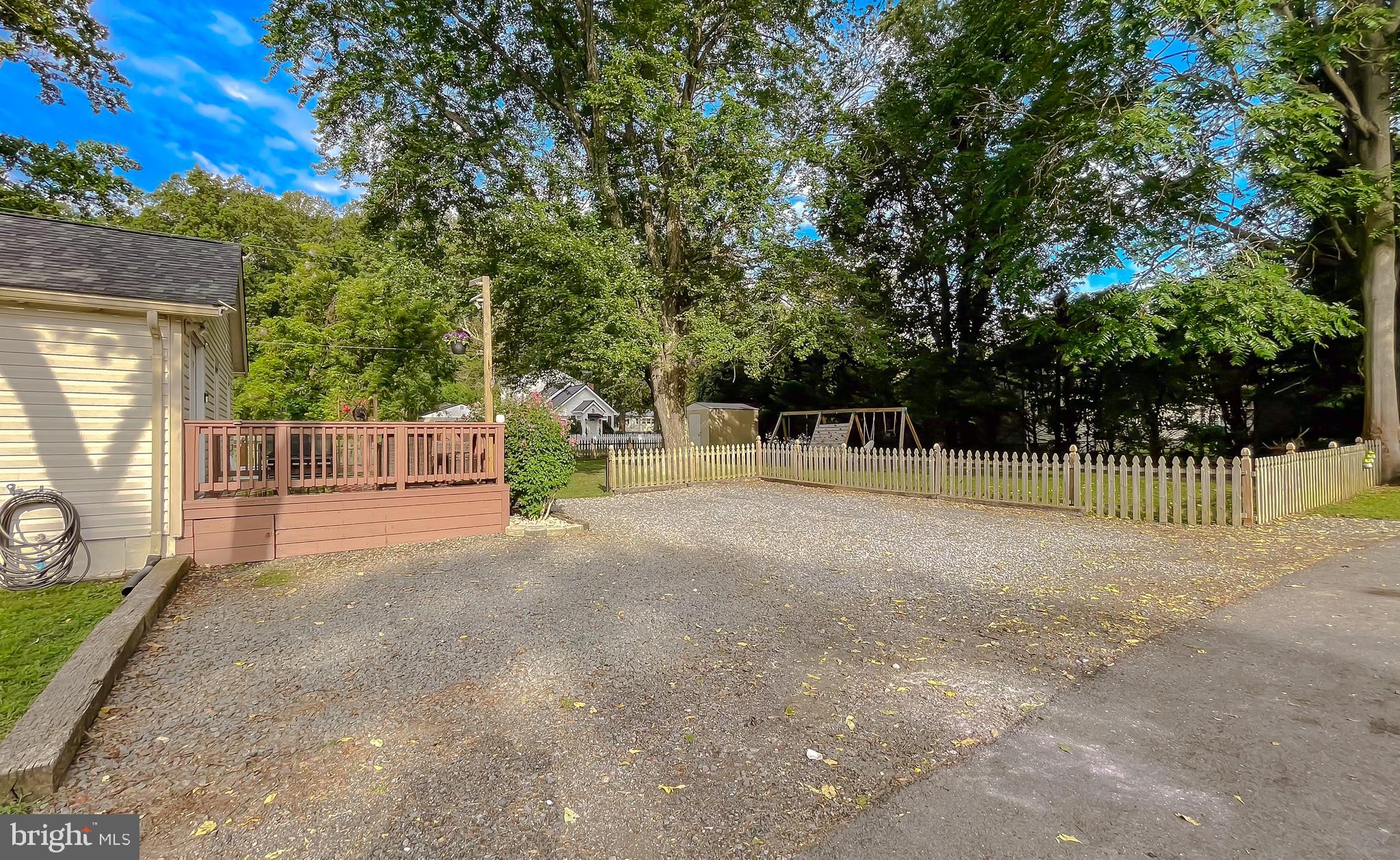 EAGLE HARBOR - Residential