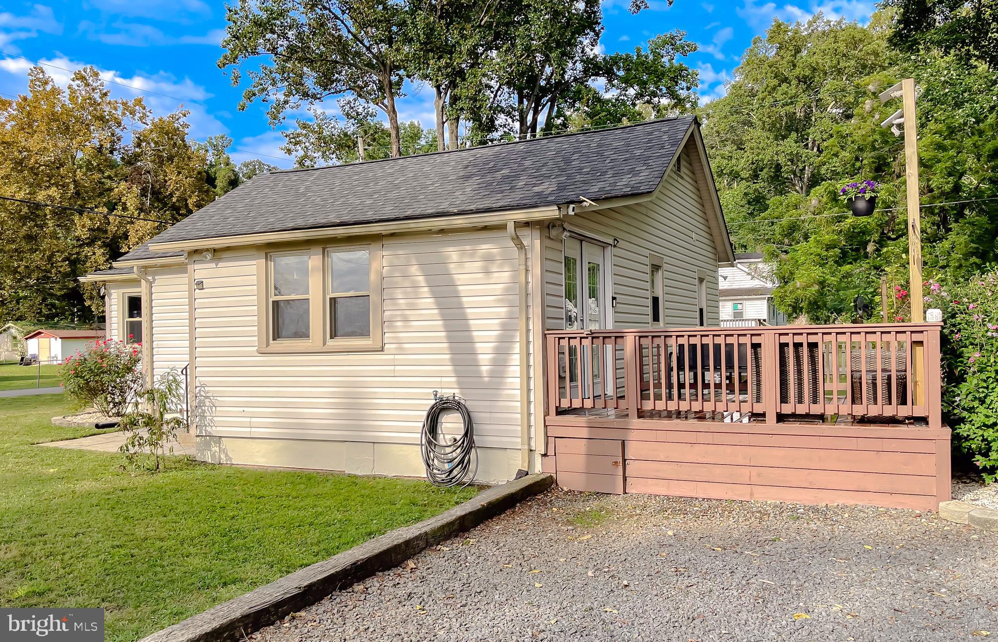 EAGLE HARBOR - Residential