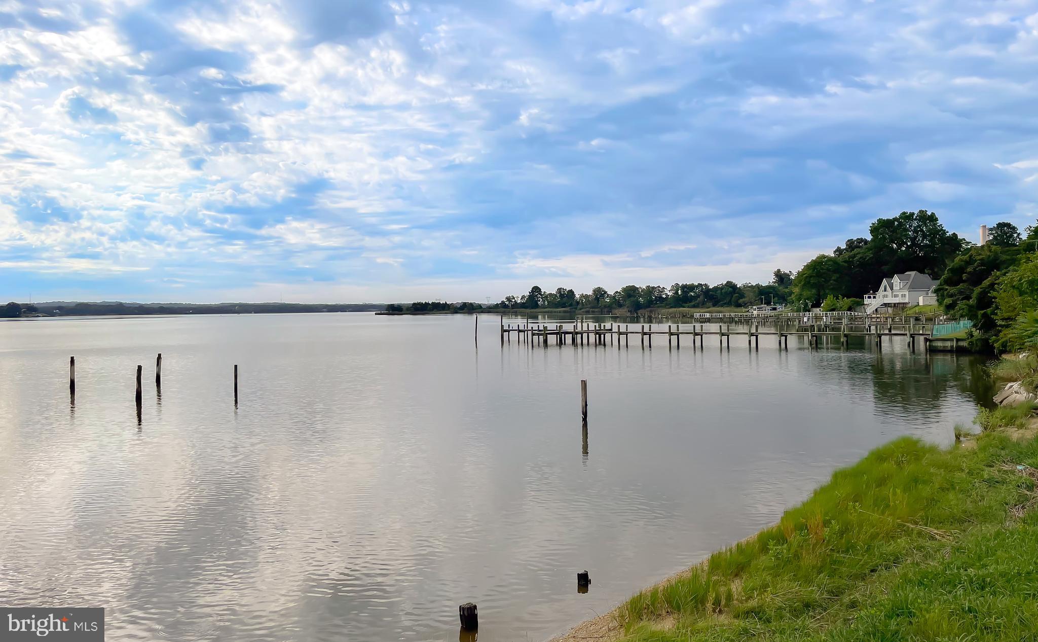 EAGLE HARBOR - Residential